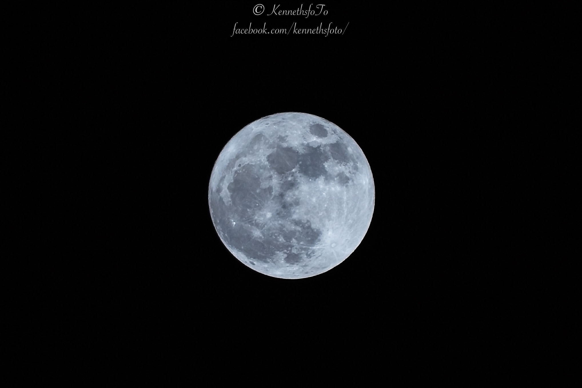 Canon EF 70-200mm F2.8L IS II USM sample photo. Super moon photography