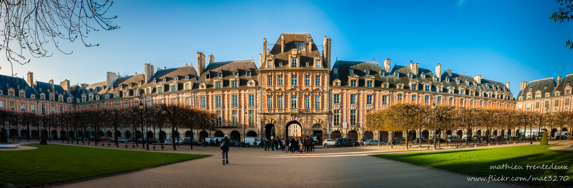 Sigma 17-70mm F2.8-4 DC Macro OS HSM | C sample photo. Place des vosges - panorama 2 photography