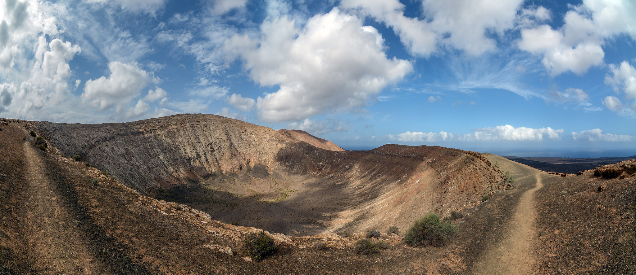 Nikon D7100 + Sigma 10mm F2.8 EX DC HSM Diagonal Fisheye sample photo. Foodpath around the caldera blanca photography