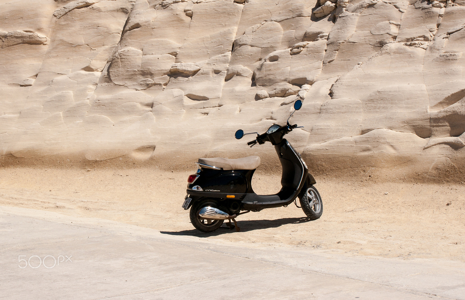Sony Alpha DSLR-A700 sample photo. Black scooter photography