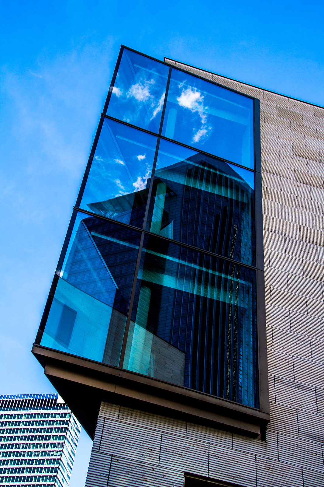 Canon EOS 750D (EOS Rebel T6i / EOS Kiss X8i) sample photo. Architecture frankfurt photography