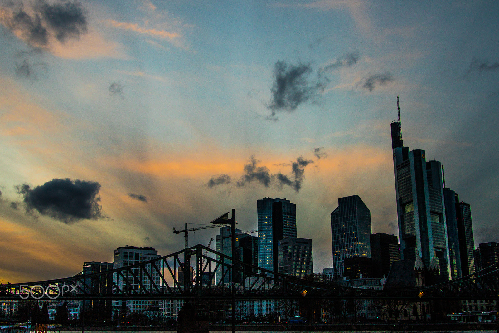Canon EOS 750D (EOS Rebel T6i / EOS Kiss X8i) sample photo. Cityscape photography