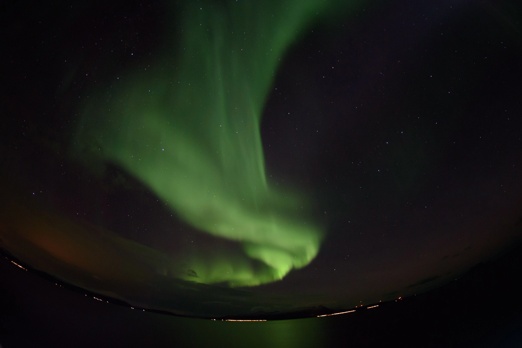 Nikon AF DX Fisheye-Nikkor 10.5mm F2.8G ED sample photo. Northern lights photography