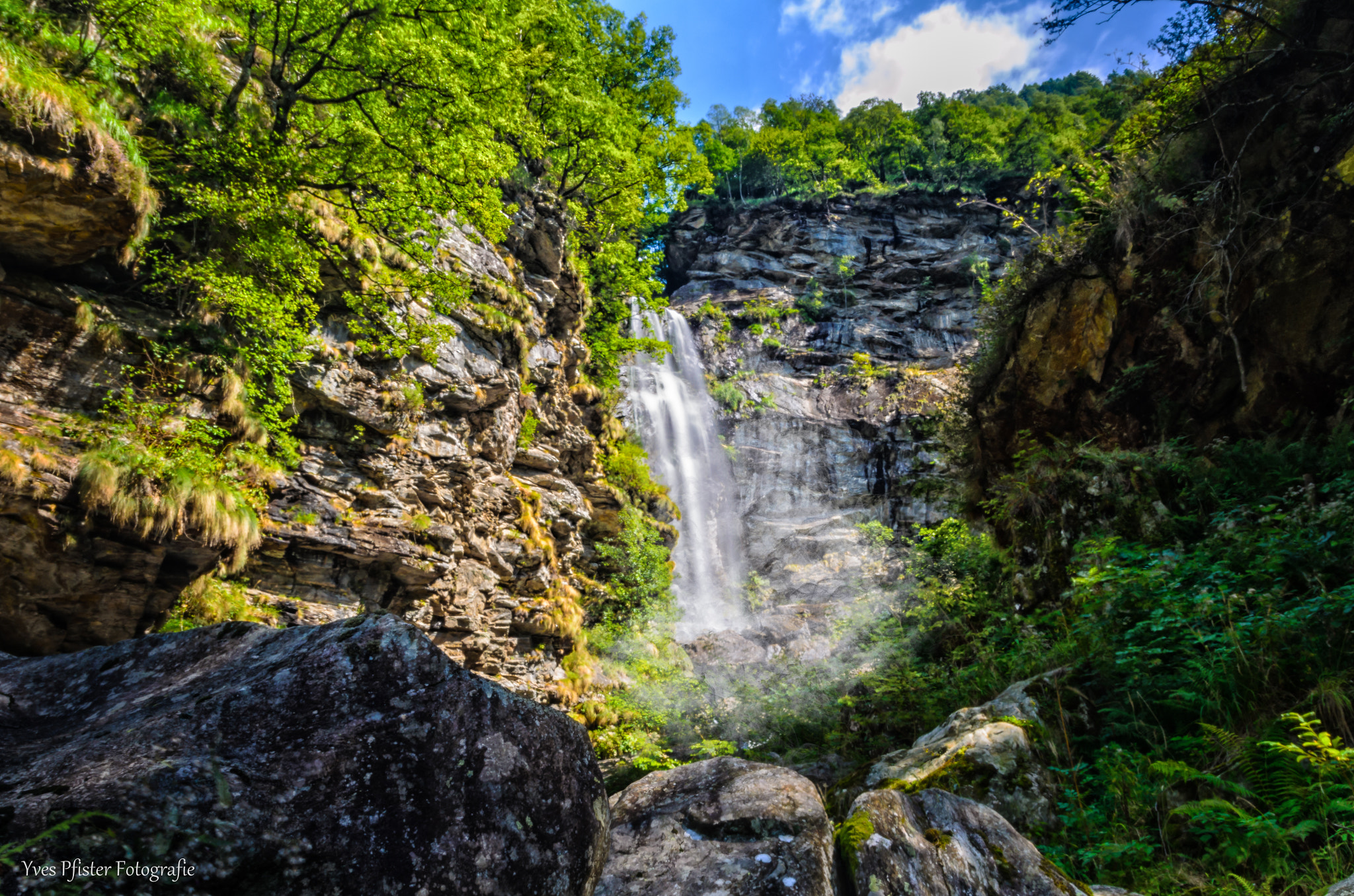 Nikon D5100 + Sigma 18-250mm F3.5-6.3 DC OS HSM sample photo. Cascata di val moett photography