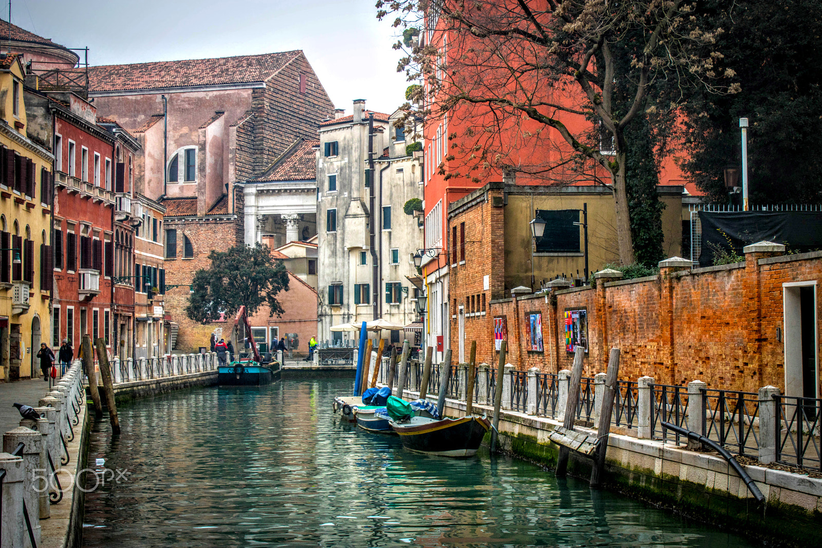 Canon EOS 760D (EOS Rebel T6s / EOS 8000D) sample photo. Street in venice photography
