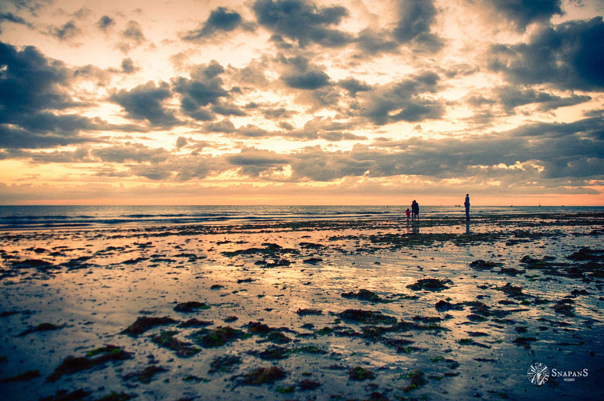 Nikon D5000 sample photo. Horizon photography