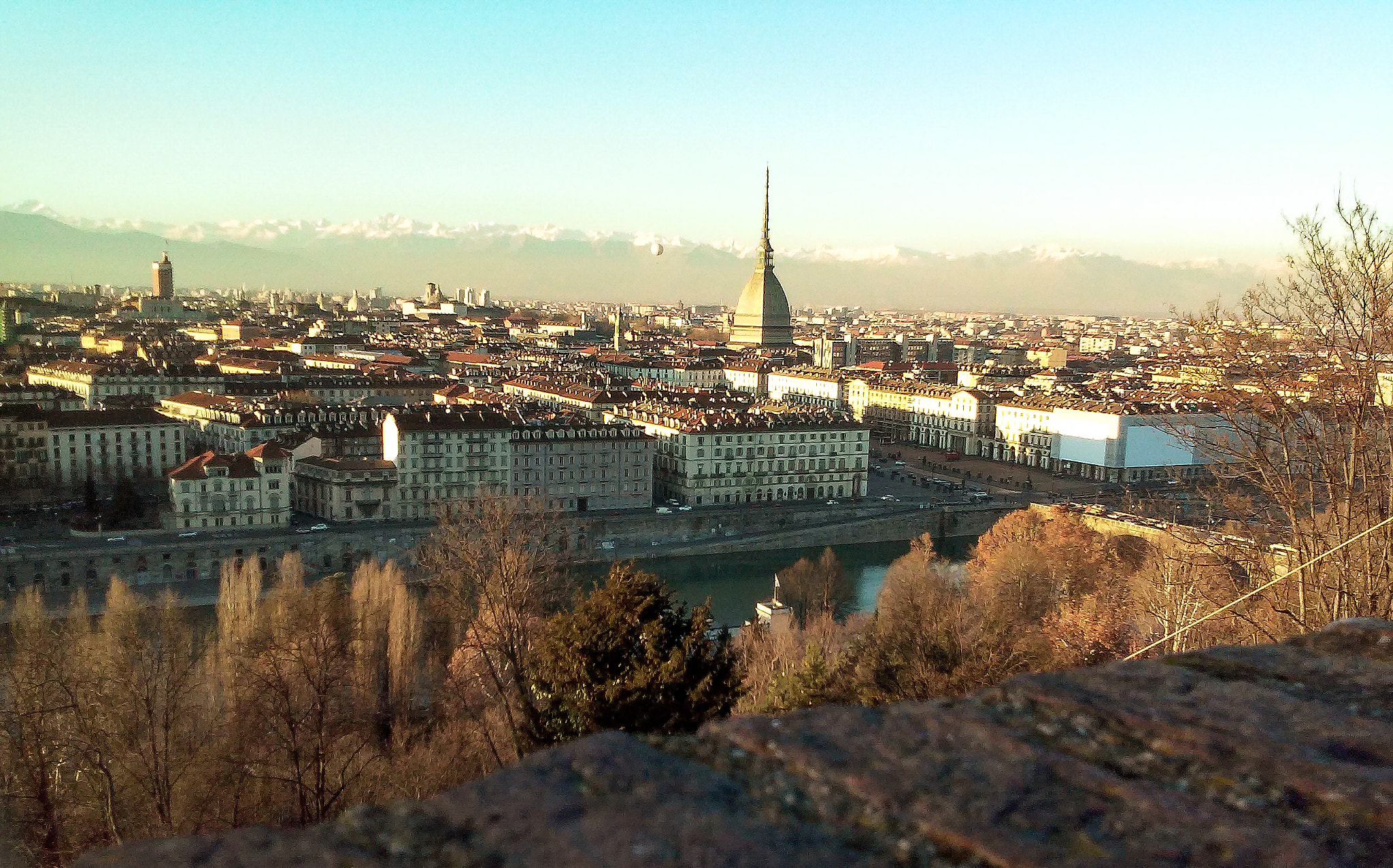 LG L70 sample photo. Torino photography