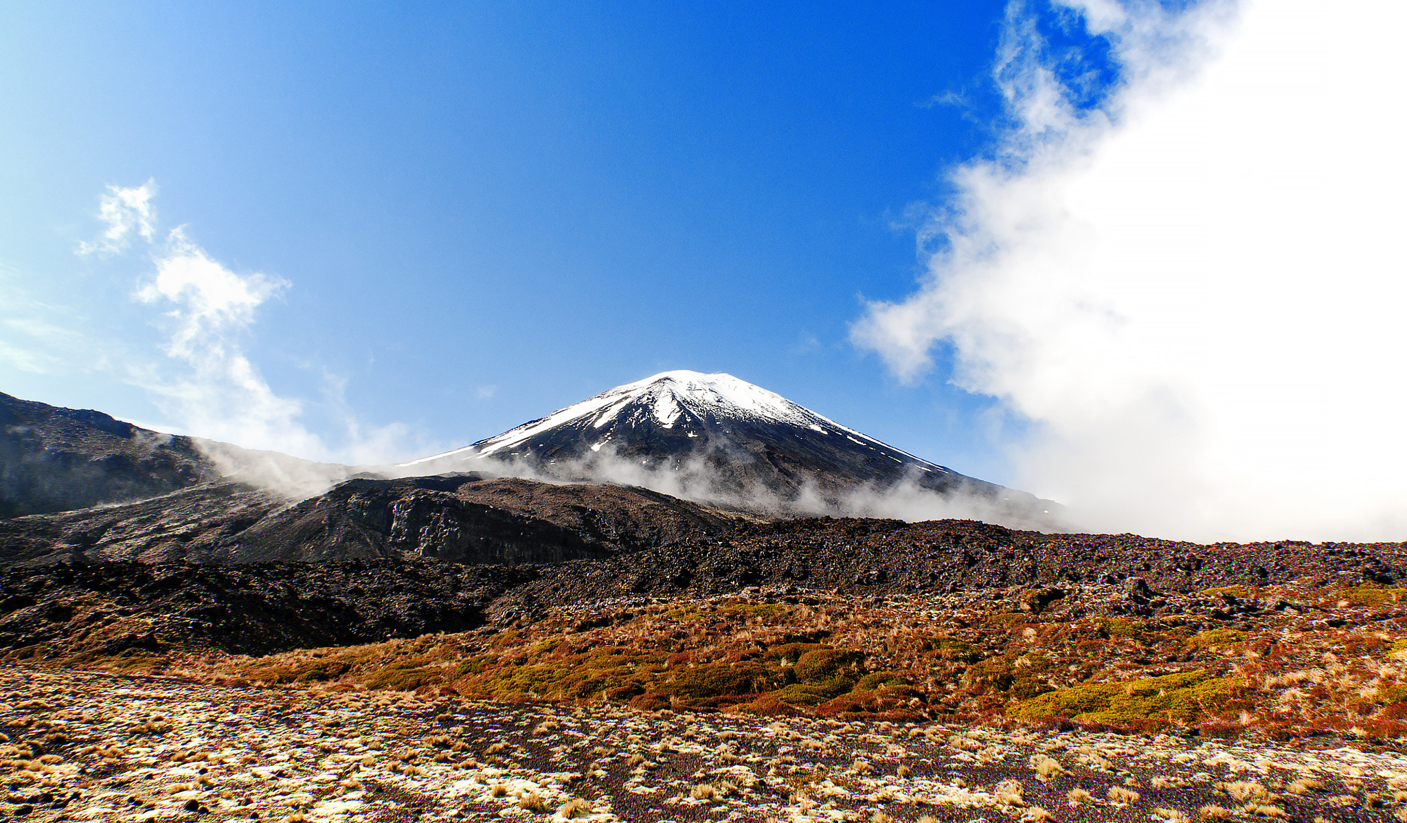 Nikon D300S + Sigma 12-24mm F4.5-5.6 EX DG Aspherical HSM sample photo. Layers of happiness photography