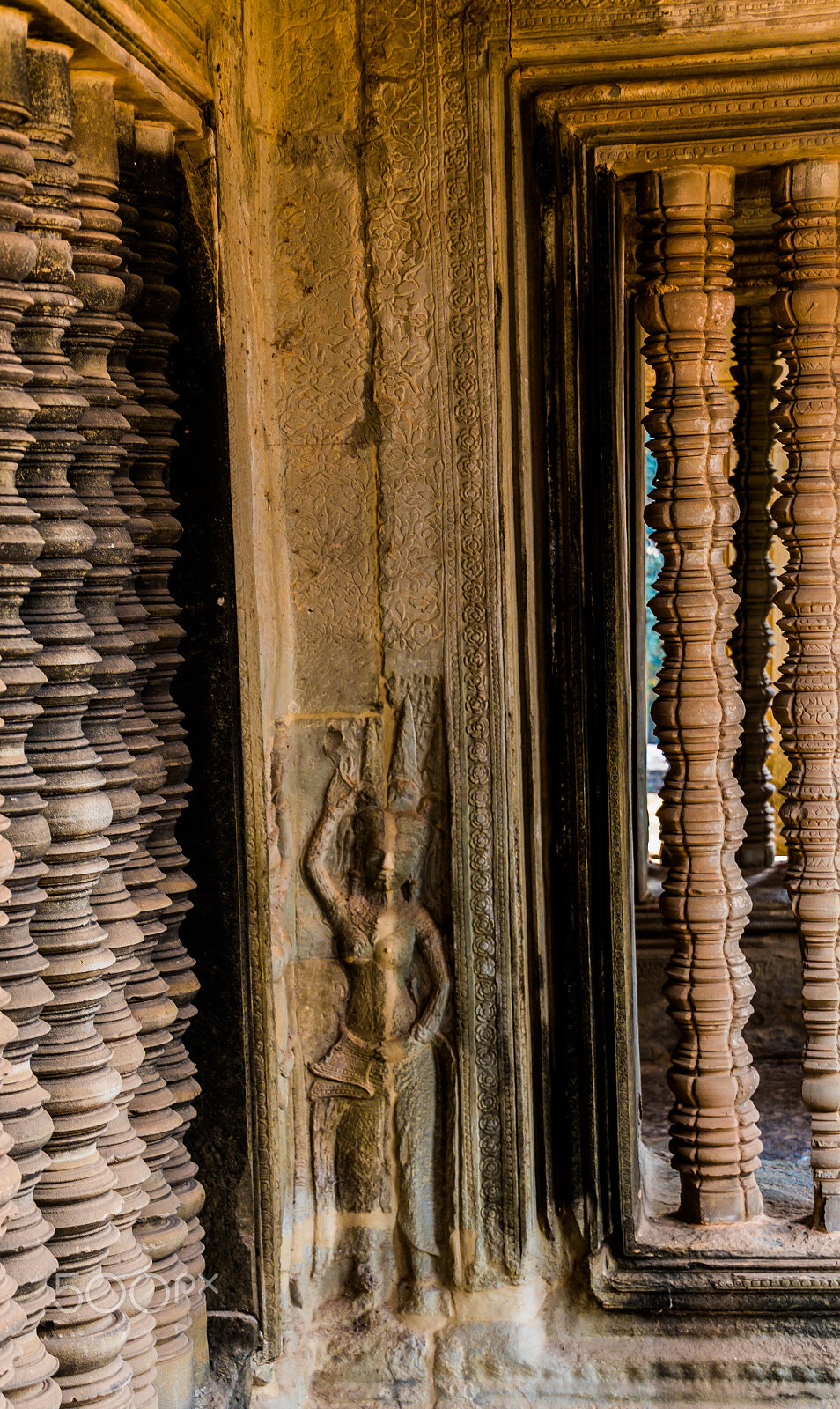 Canon EOS 750D (EOS Rebel T6i / EOS Kiss X8i) sample photo. Temple photography