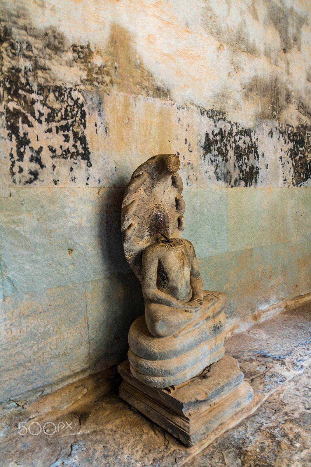 Canon EOS 750D (EOS Rebel T6i / EOS Kiss X8i) sample photo. Temple photography