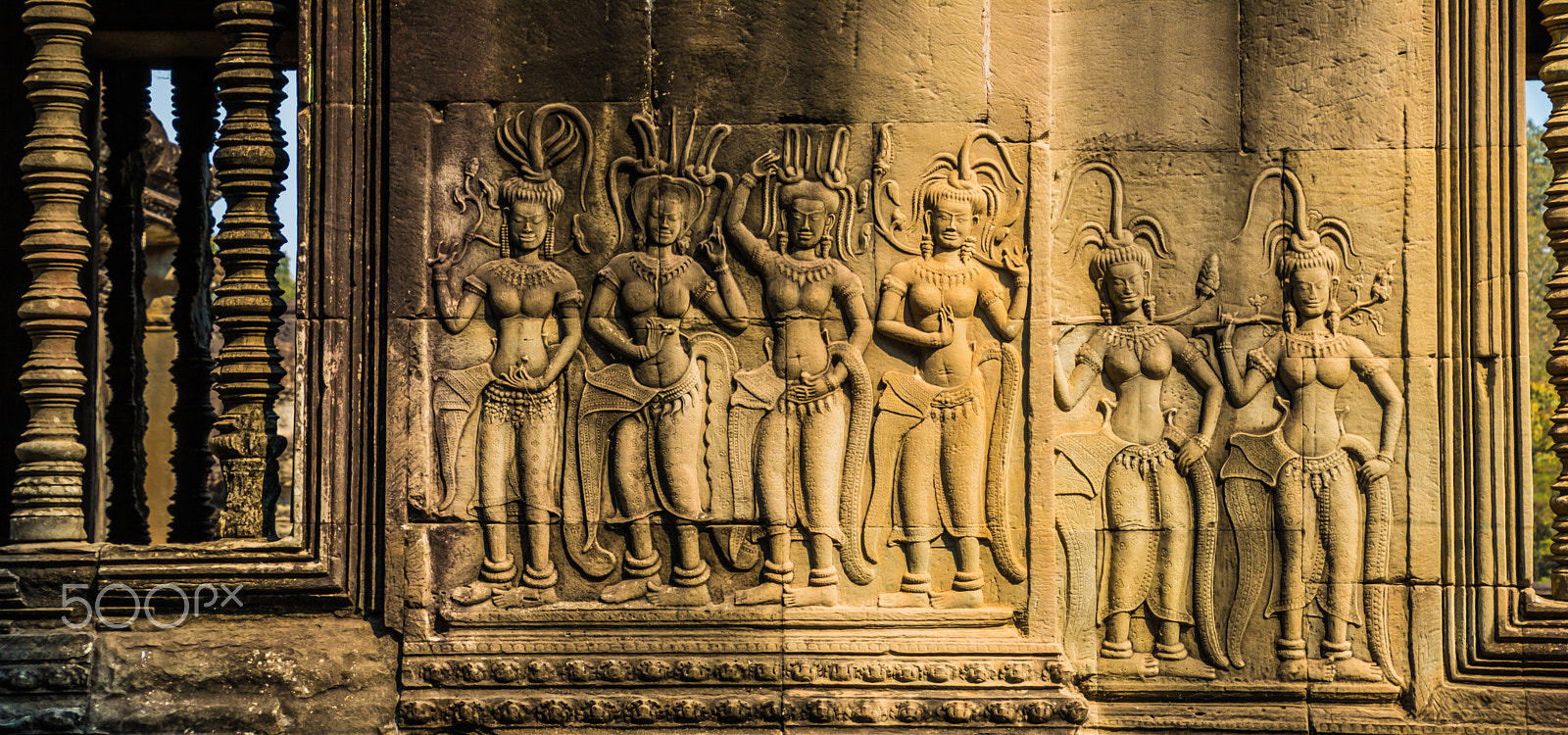 Canon EOS 750D (EOS Rebel T6i / EOS Kiss X8i) sample photo. Temple photography