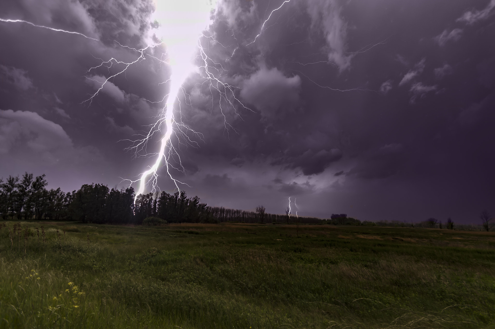 Sony SLT-A58 sample photo. A big lightning photography