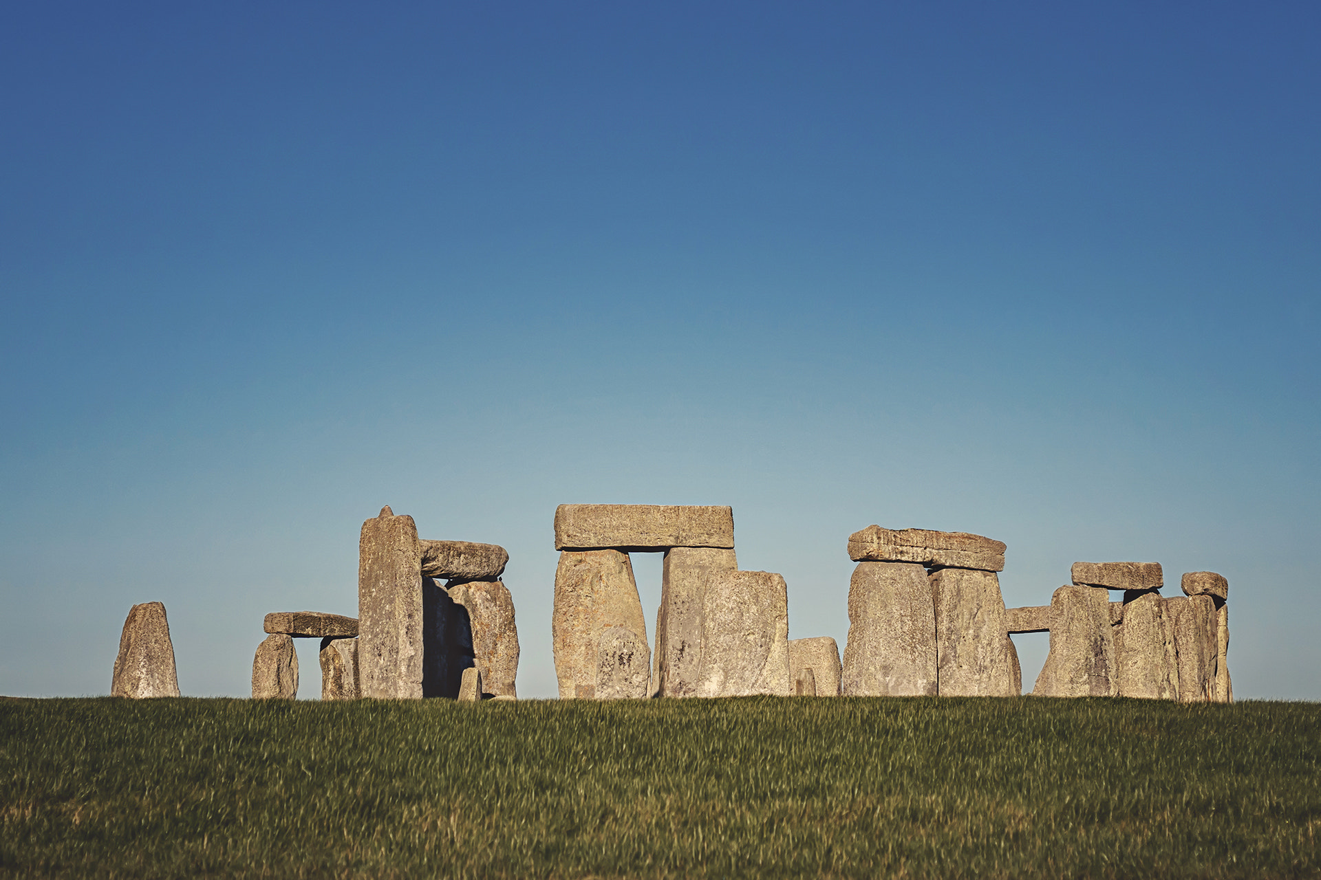 Sony ILCA-77M2 sample photo. Stonehenge photography