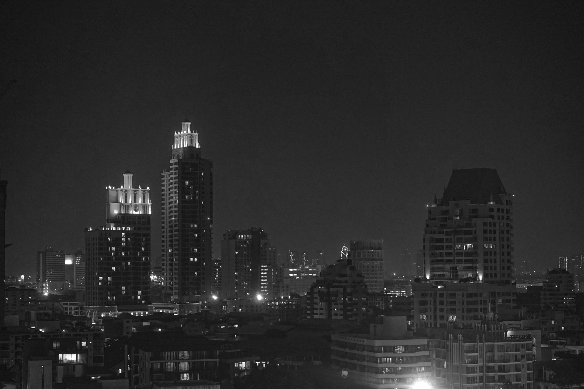 Sony Alpha a5000 (ILCE 5000) + E 50mm F1.8 OSS sample photo. Bangkok at night photography