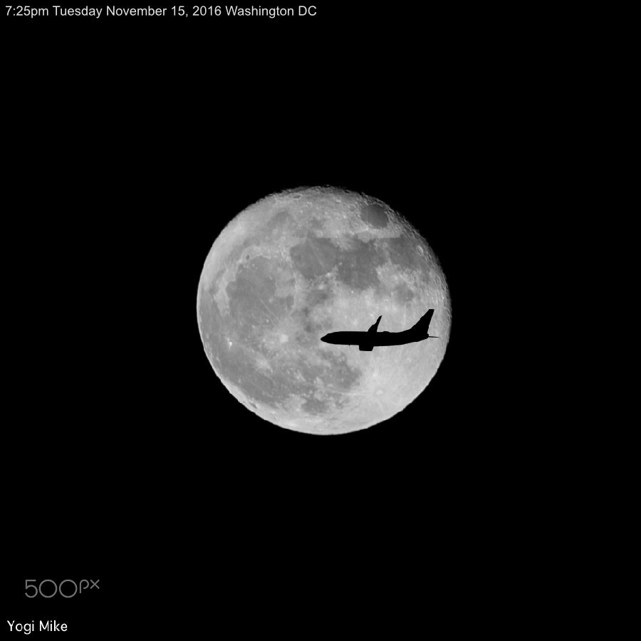 Nikon Nikkor AF-S 300mm F4E PF ED VR sample photo. Supermoon with plane photography