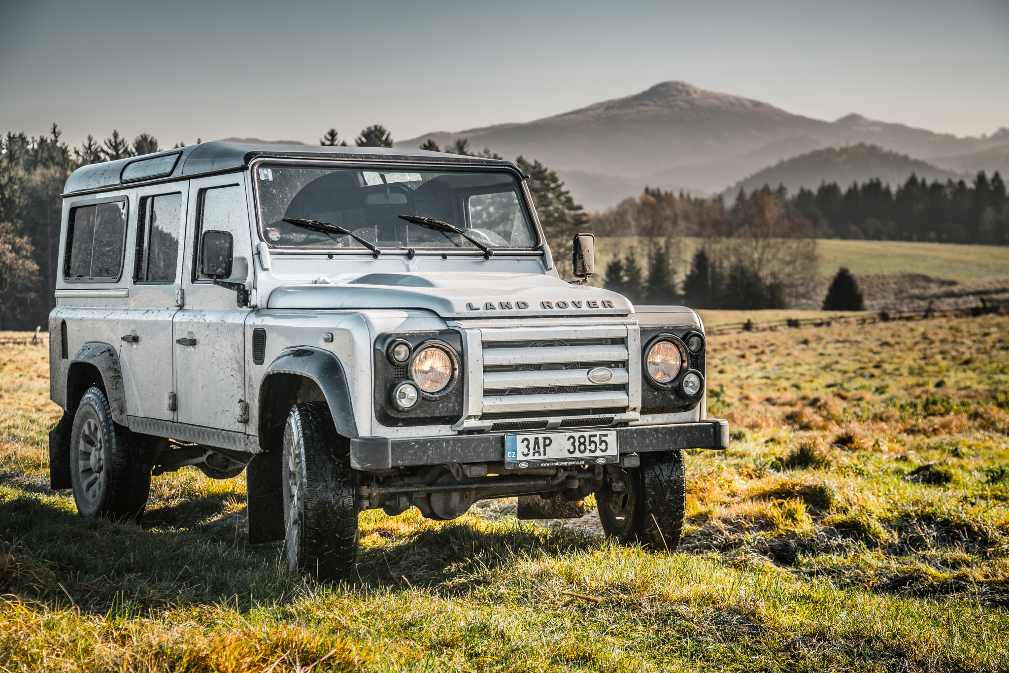 Sony a7R II sample photo. Land rover defender photography