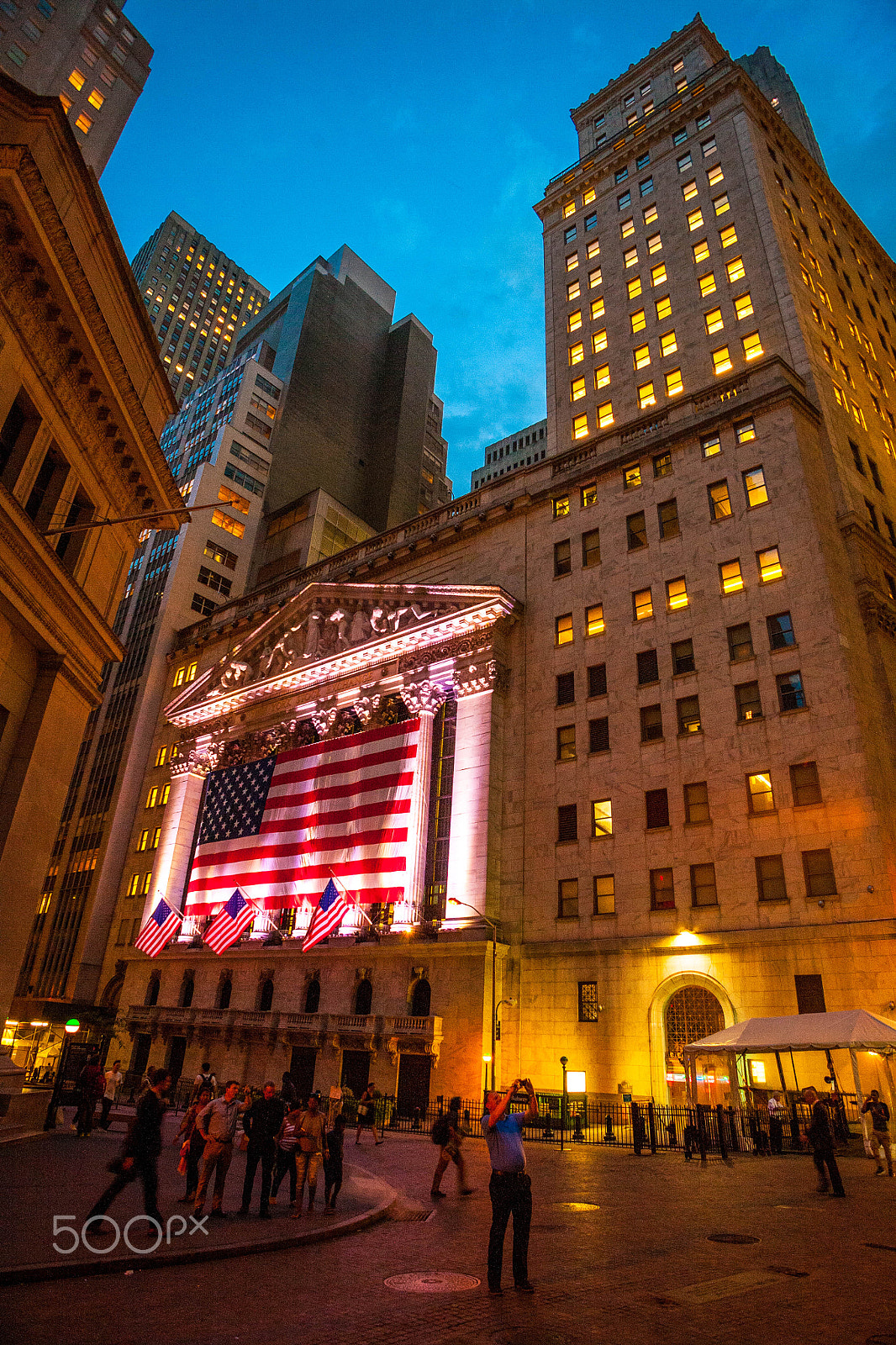 Canon EOS 5D + Canon EF 20-35mm F3.5-4.5 USM sample photo. Wall street photography