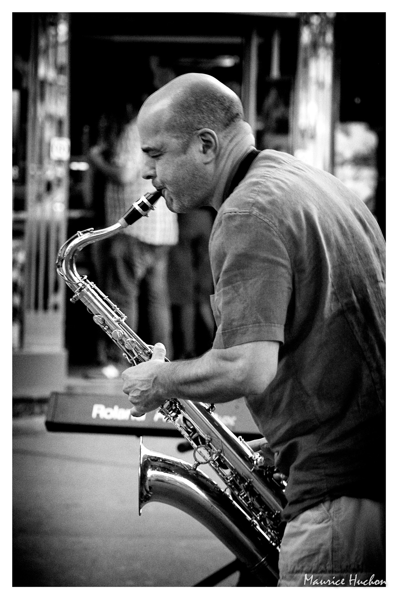 Pentax K20D + Tamron AF 70-300mm F4-5.6 Di LD Macro sample photo. Saxophoniste (paris) photography