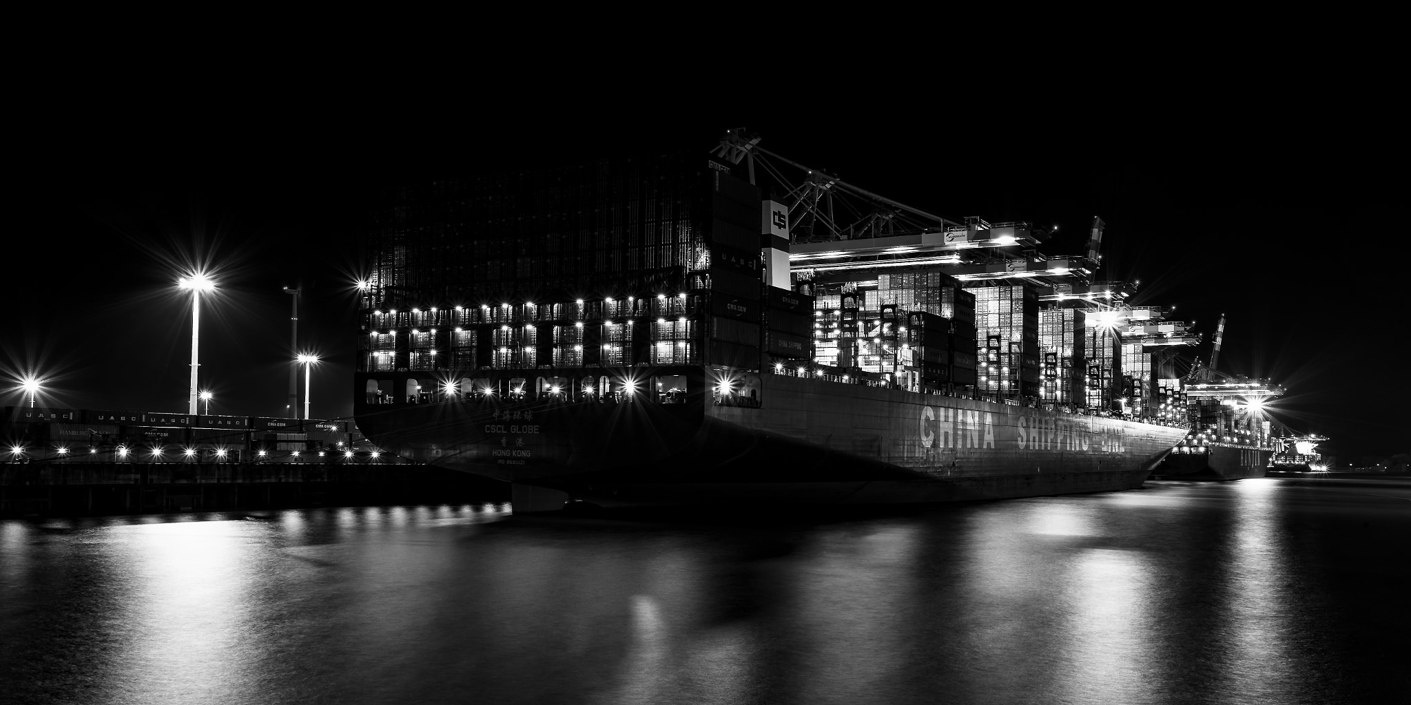 Canon EOS 6D + Canon EF 28mm F2.8 IS USM sample photo. Ship by night photography