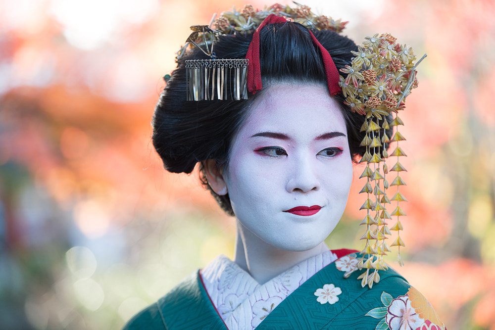 AF-S Zoom-Nikkor 80-200mm f/2.8D IF-ED sample photo. Geisha photography