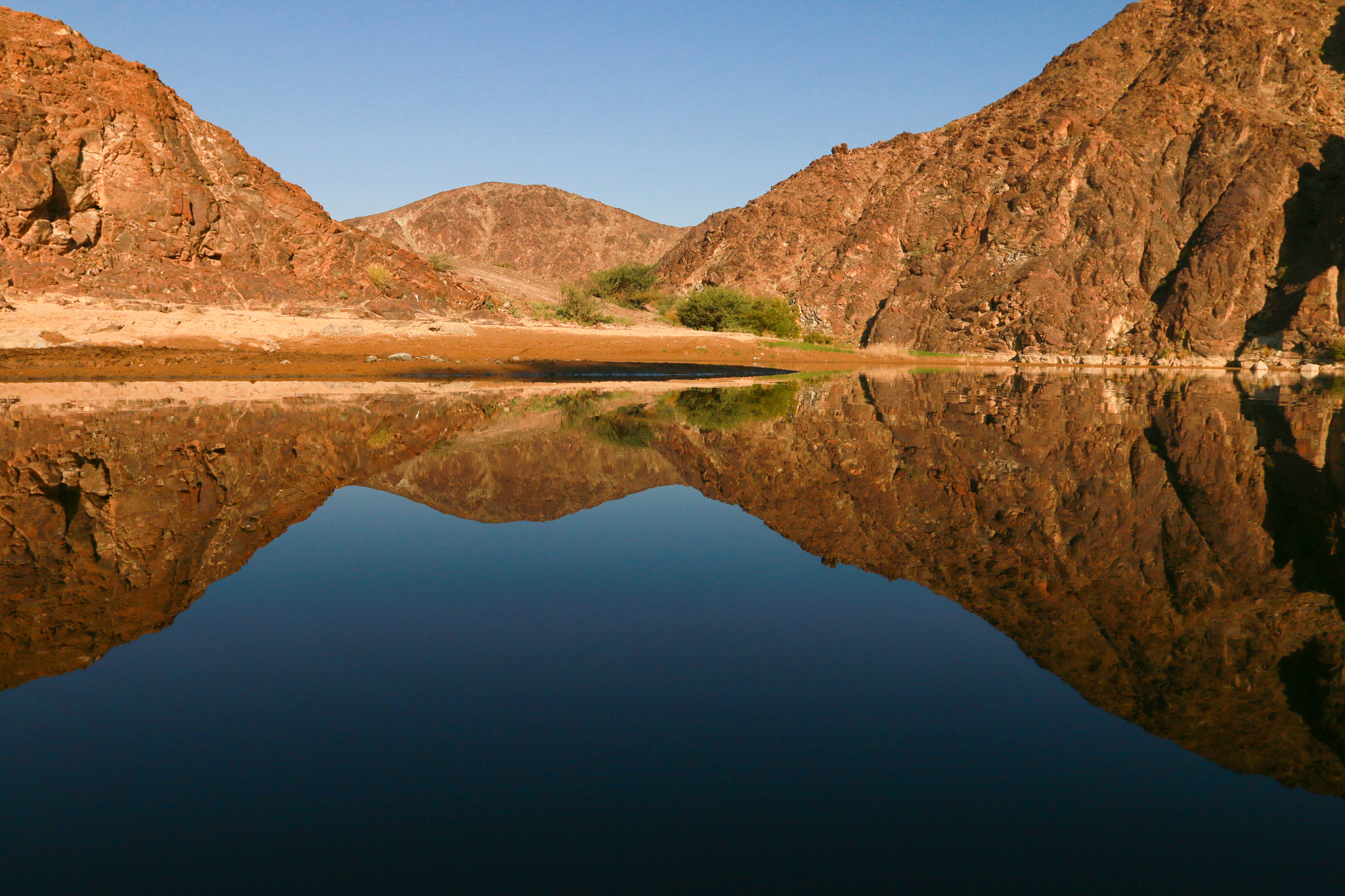 Canon EF 16-35mm F2.8L II USM sample photo. Reflection photography