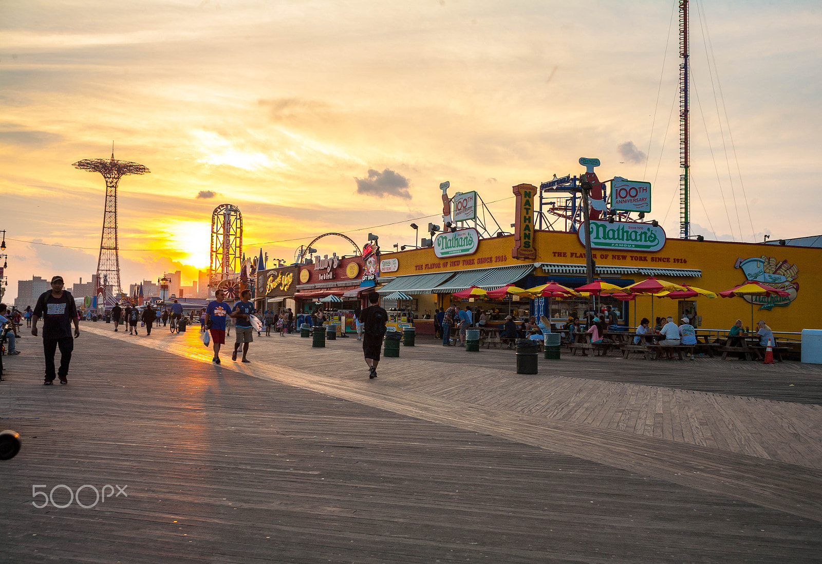 Canon EOS 5D + Canon EF 20-35mm F3.5-4.5 USM sample photo. Nathan's hot dogs photography