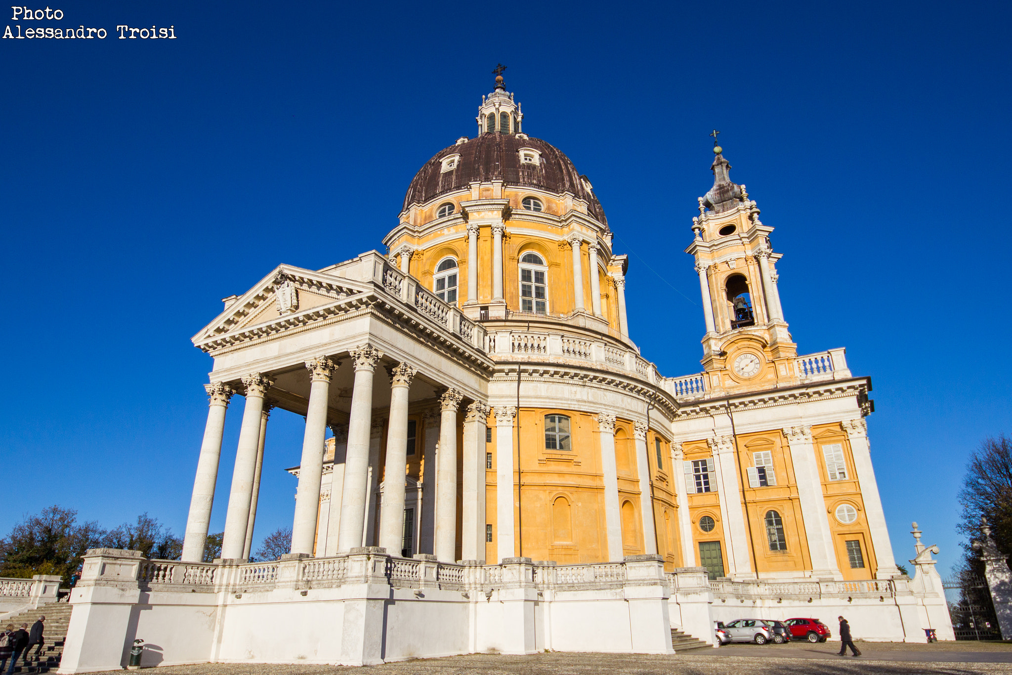 Sigma 8-16mm F4.5-5.6 DC HSM sample photo. Superga photography