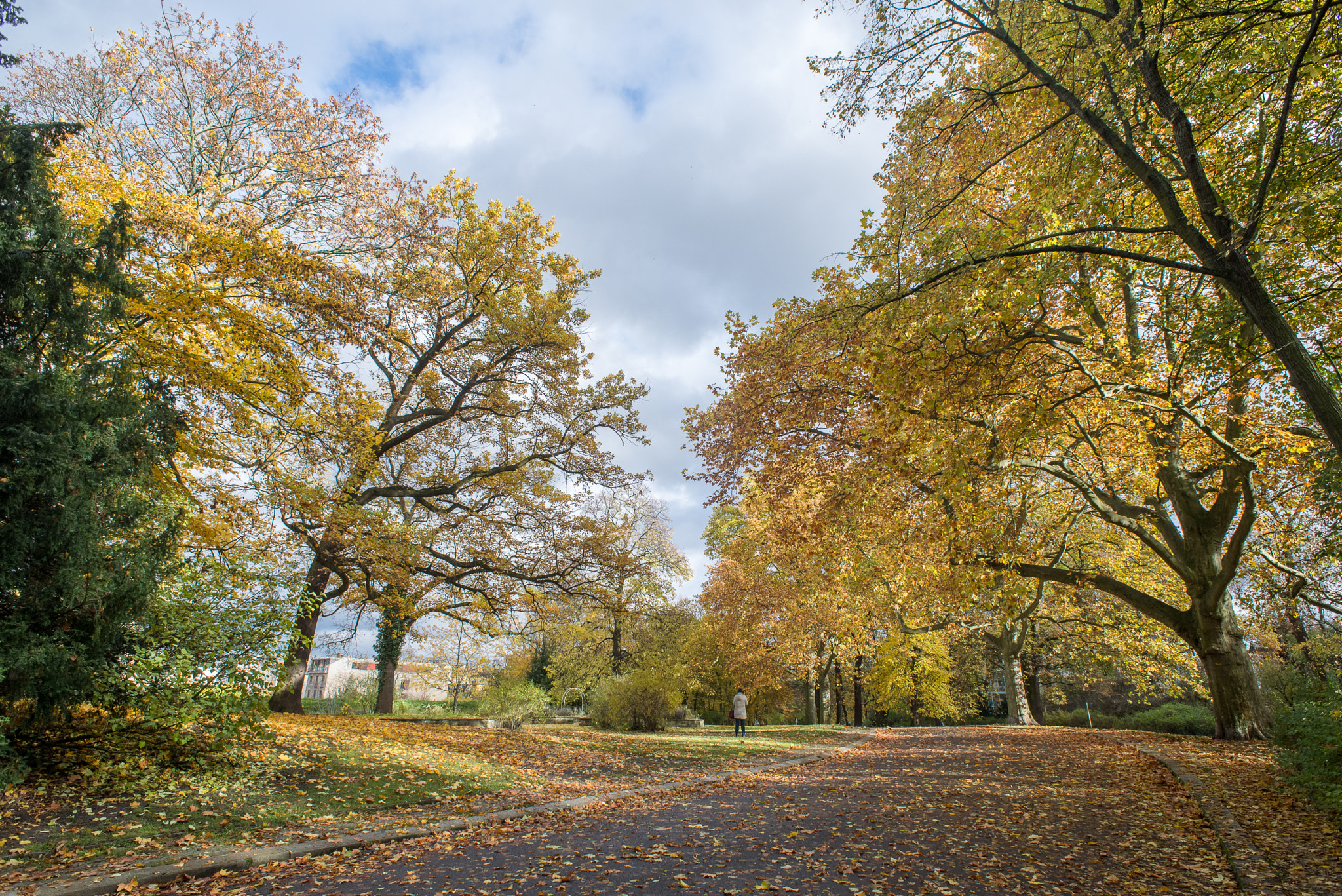 Nikon D600 + Nikon AF Nikkor 20mm F2.8D sample photo. Then we take berlin. photography