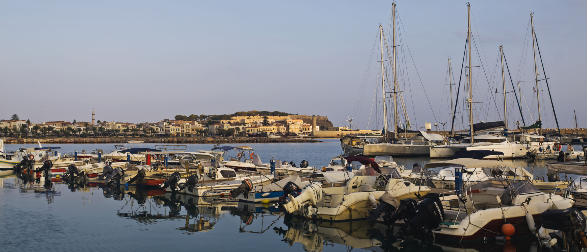 Olympus E-520 (EVOLT E-520) + OLYMPUS 14-42mm Lens sample photo. Port crete photography