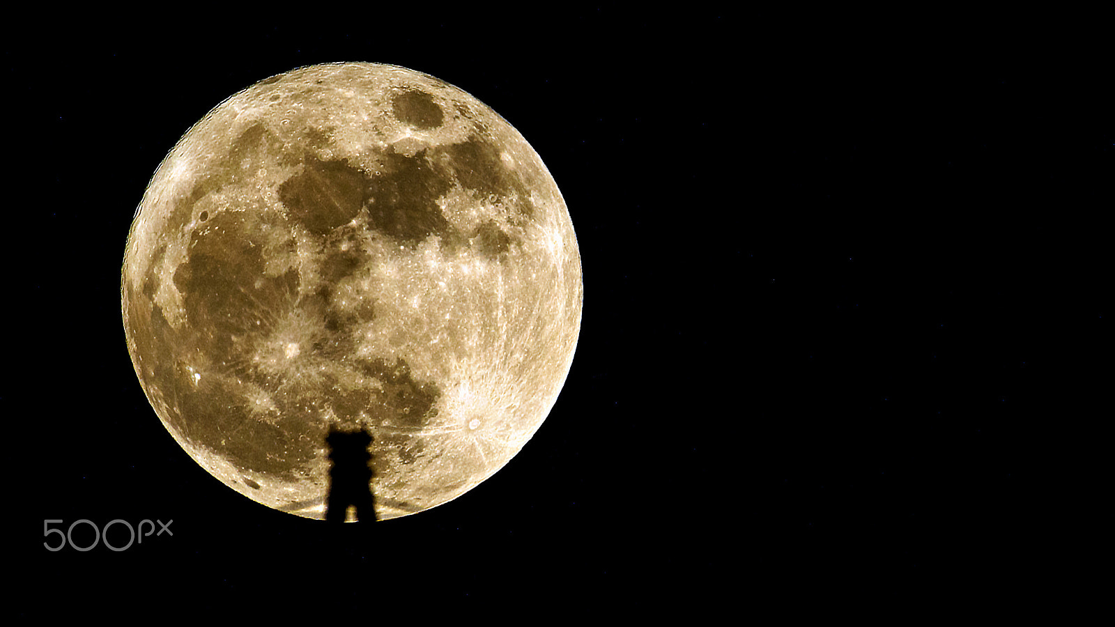 Nikon AF-S Nikkor 200-500mm F5.6E ED VR sample photo. Supermoon over yamuna bridge photography
