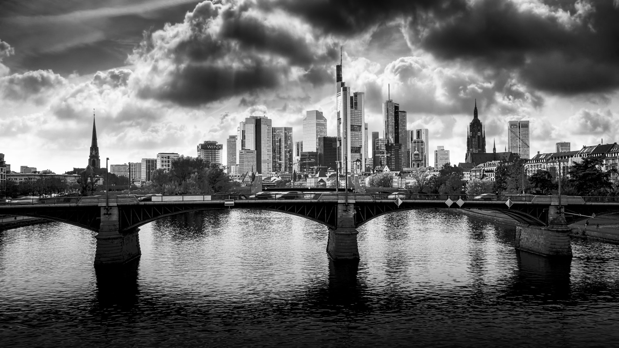 Samsung NX 12-24mm F4-5.6 ED sample photo. Frankfurt skyline photography
