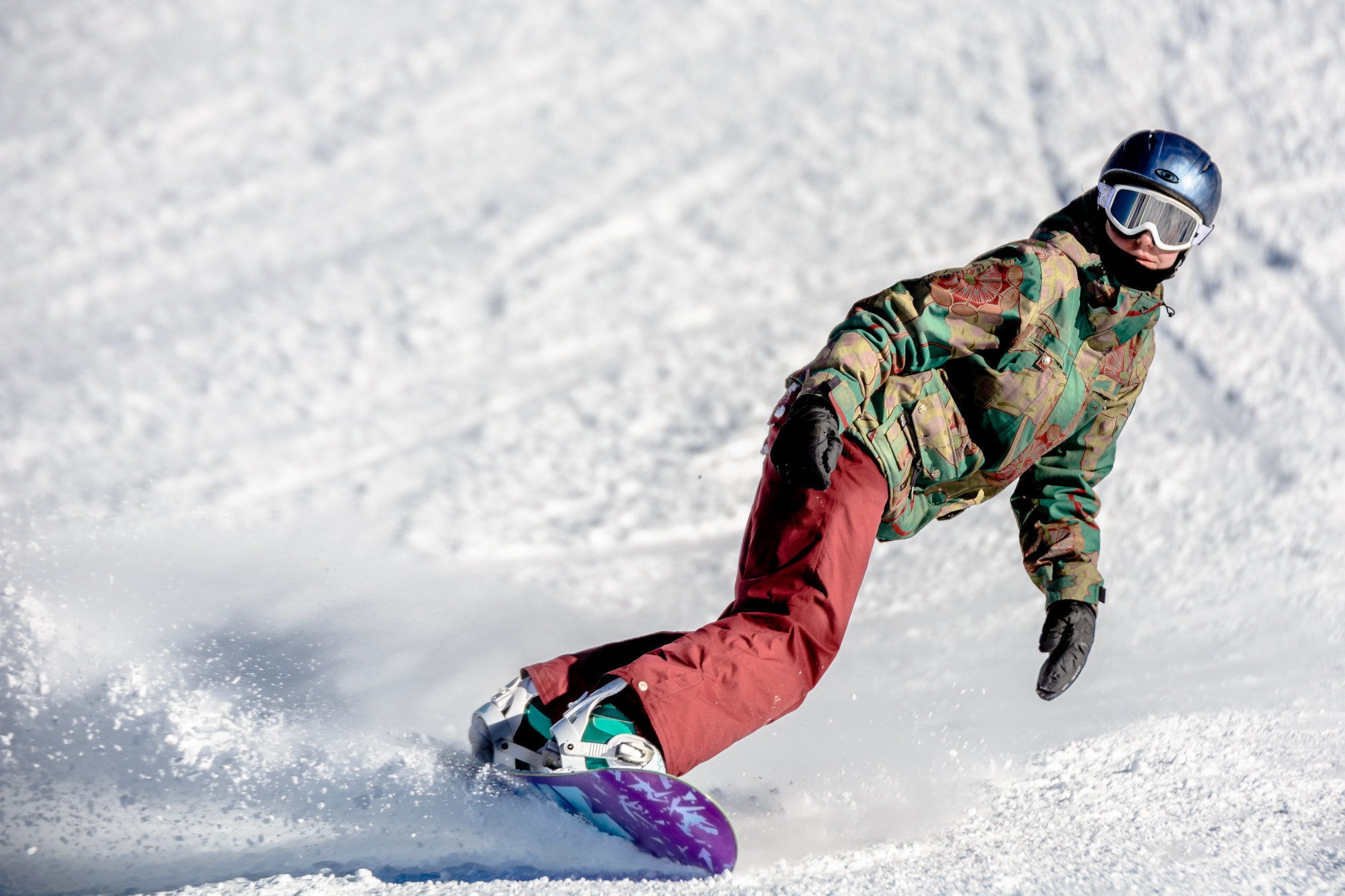 Nikon AF-S Nikkor 70-200mm F2.8G ED VR II sample photo. Snowboarding & chill photography