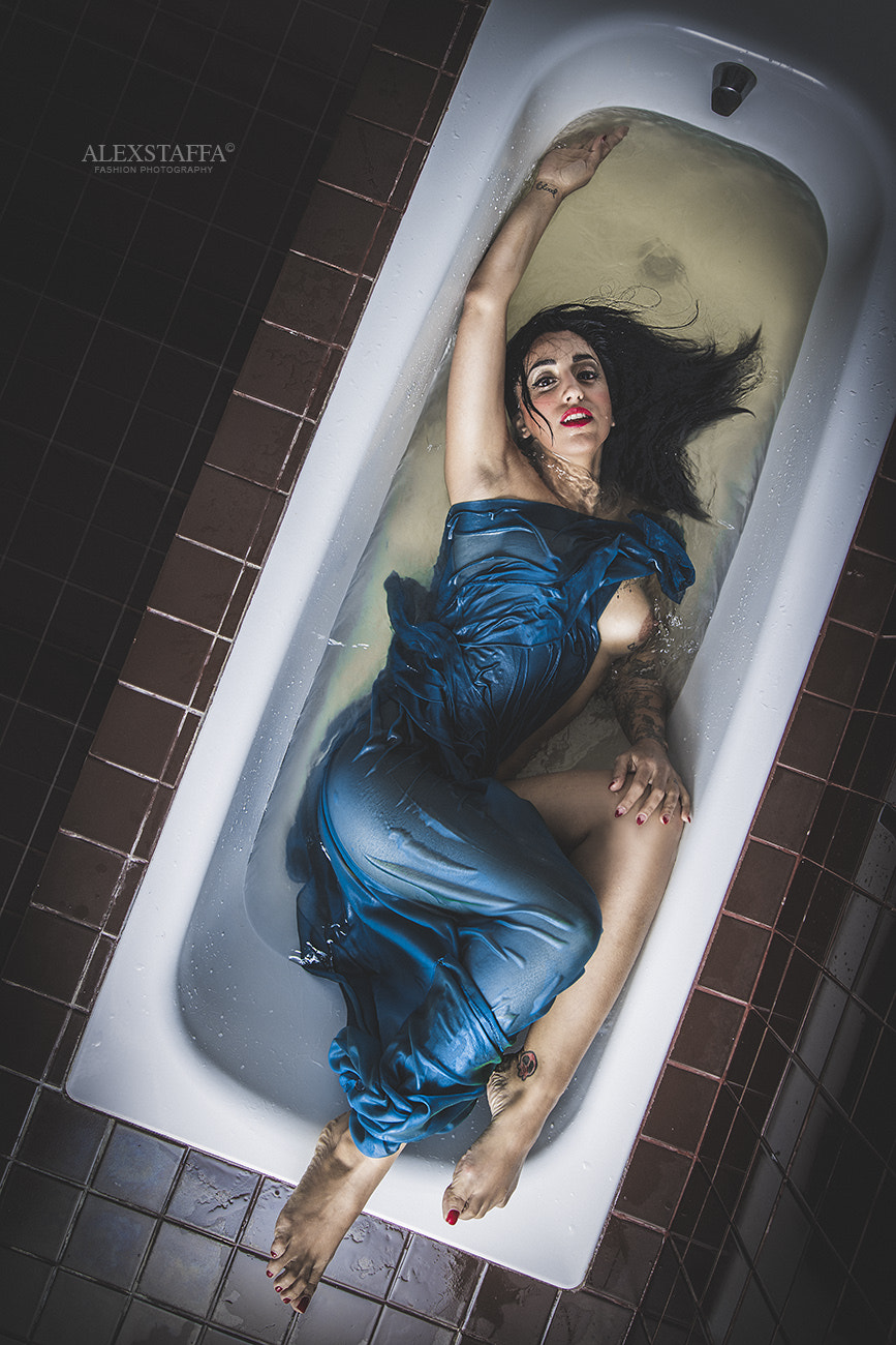 Sigma 24mm F1.4 DG HSM Art sample photo. Ella bottom rouge #002 photography
