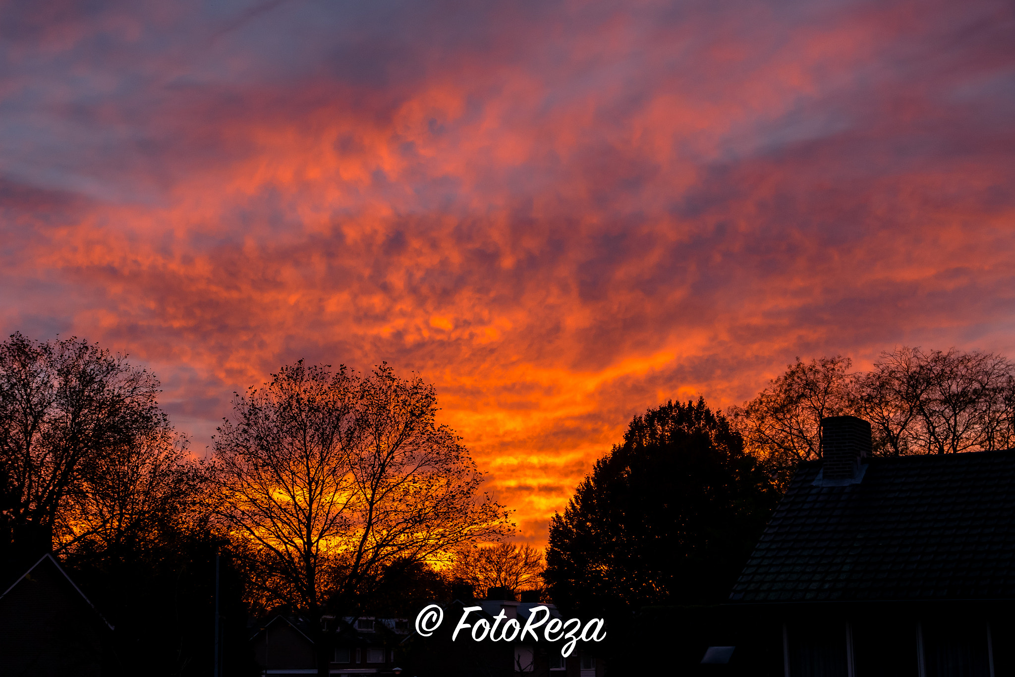 Nikon D5300 + Sigma 17-70mm F2.8-4 DC Macro OS HSM | C sample photo. Fire in the sky photography