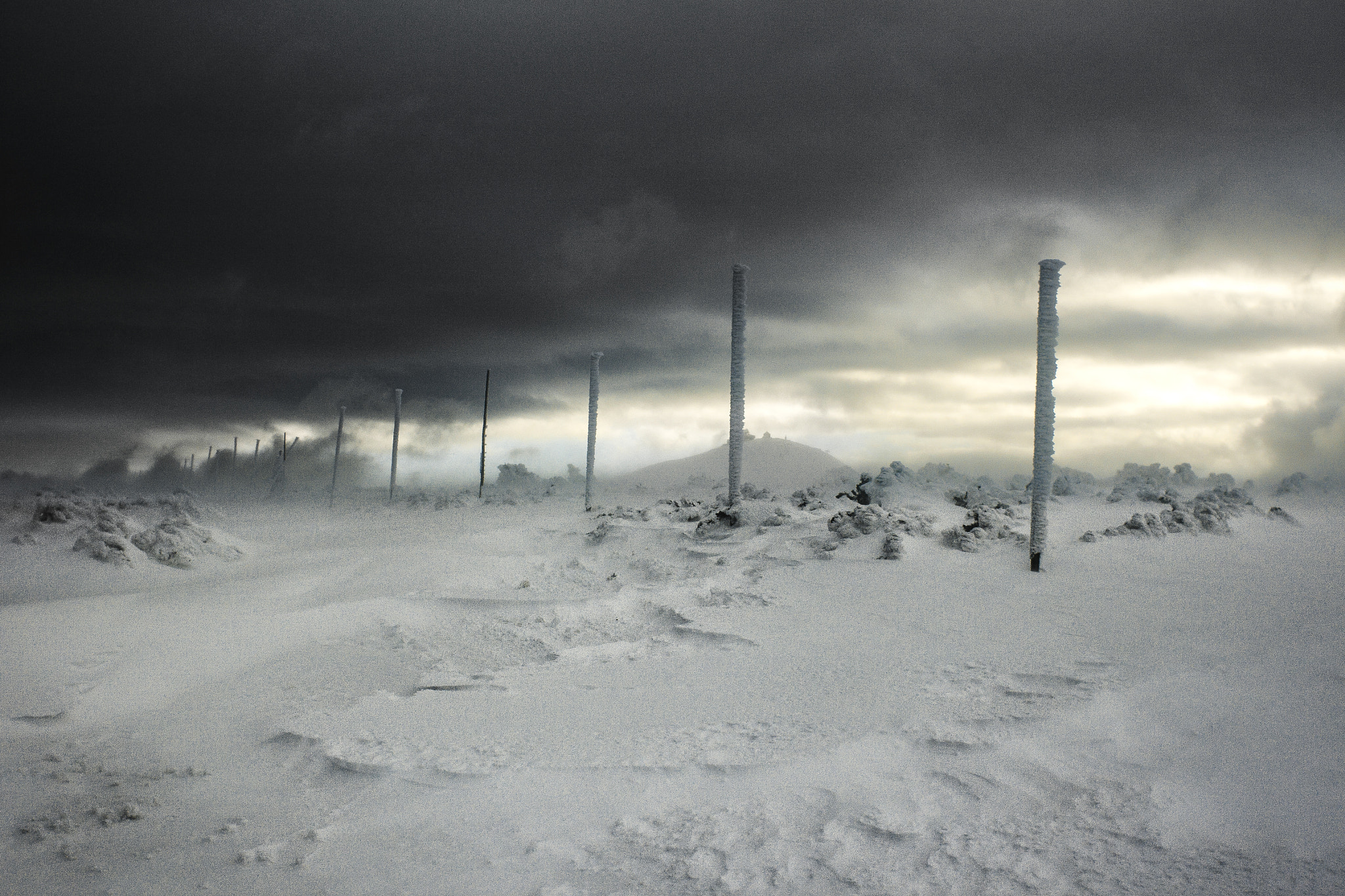 Canon EF 35-80mm f/4-5.6 sample photo. Weather alert photography