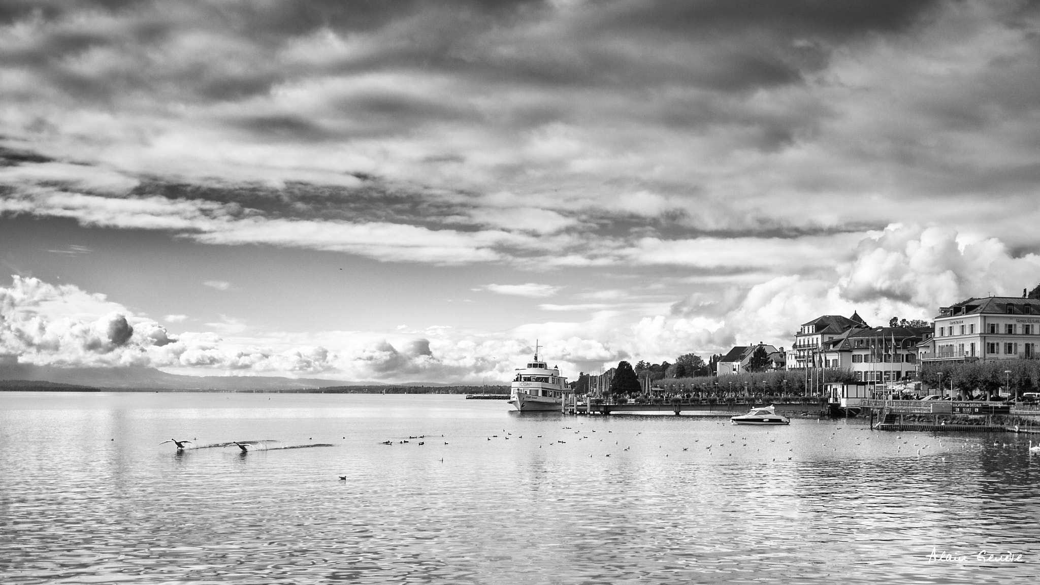 Panasonic Lumix DMC-GF1 + Panasonic Lumix G 20mm F1.7 ASPH sample photo. Nyon photography