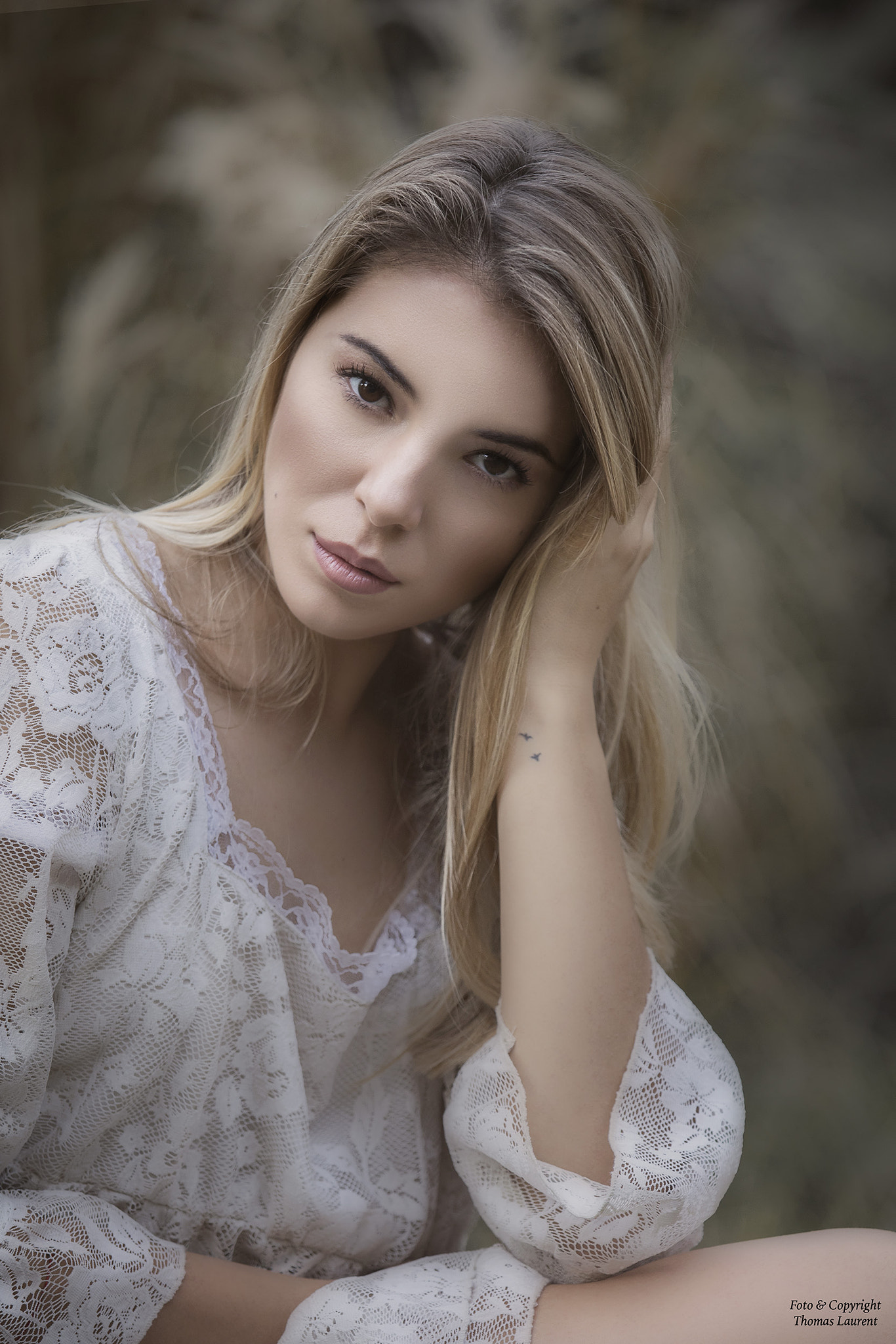 Canon EF 70-200mm F4L IS USM sample photo. ...out in nature photography