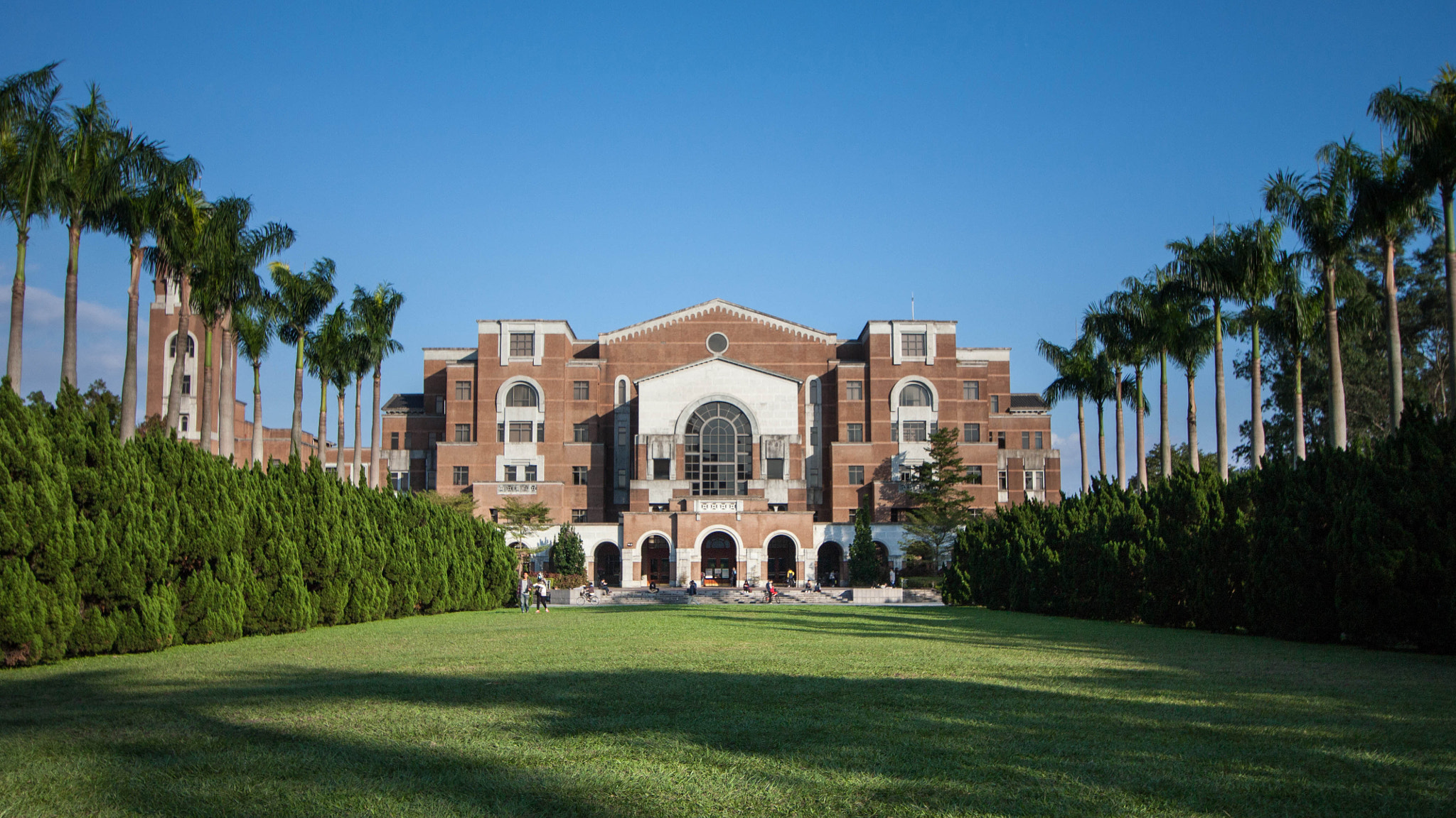 Canon EF-S 10-22mm F3.5-4.5 USM sample photo. Library of national taiwan university photography