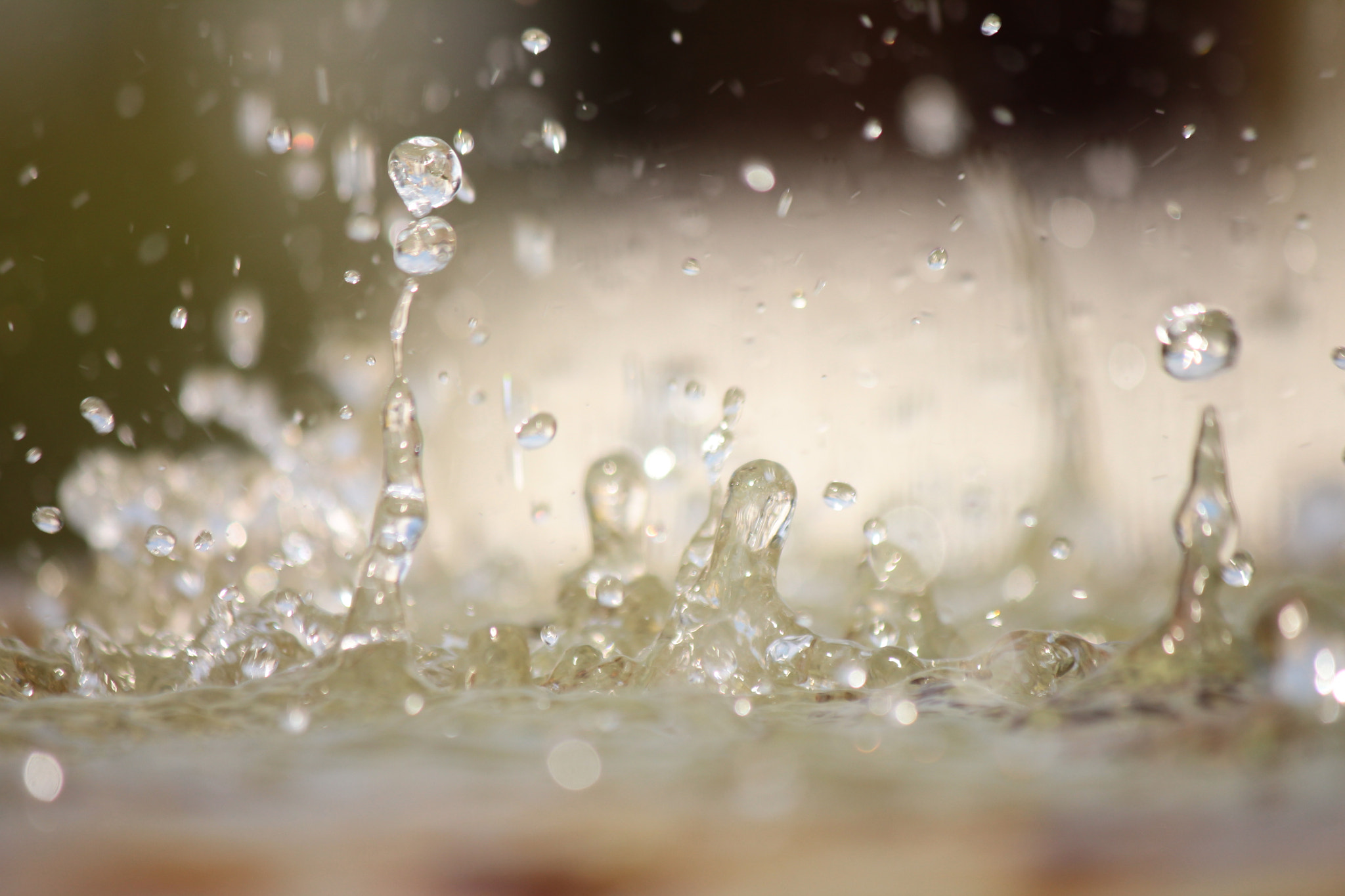 Canon EOS 550D (EOS Rebel T2i / EOS Kiss X4) sample photo. Dancing water photography