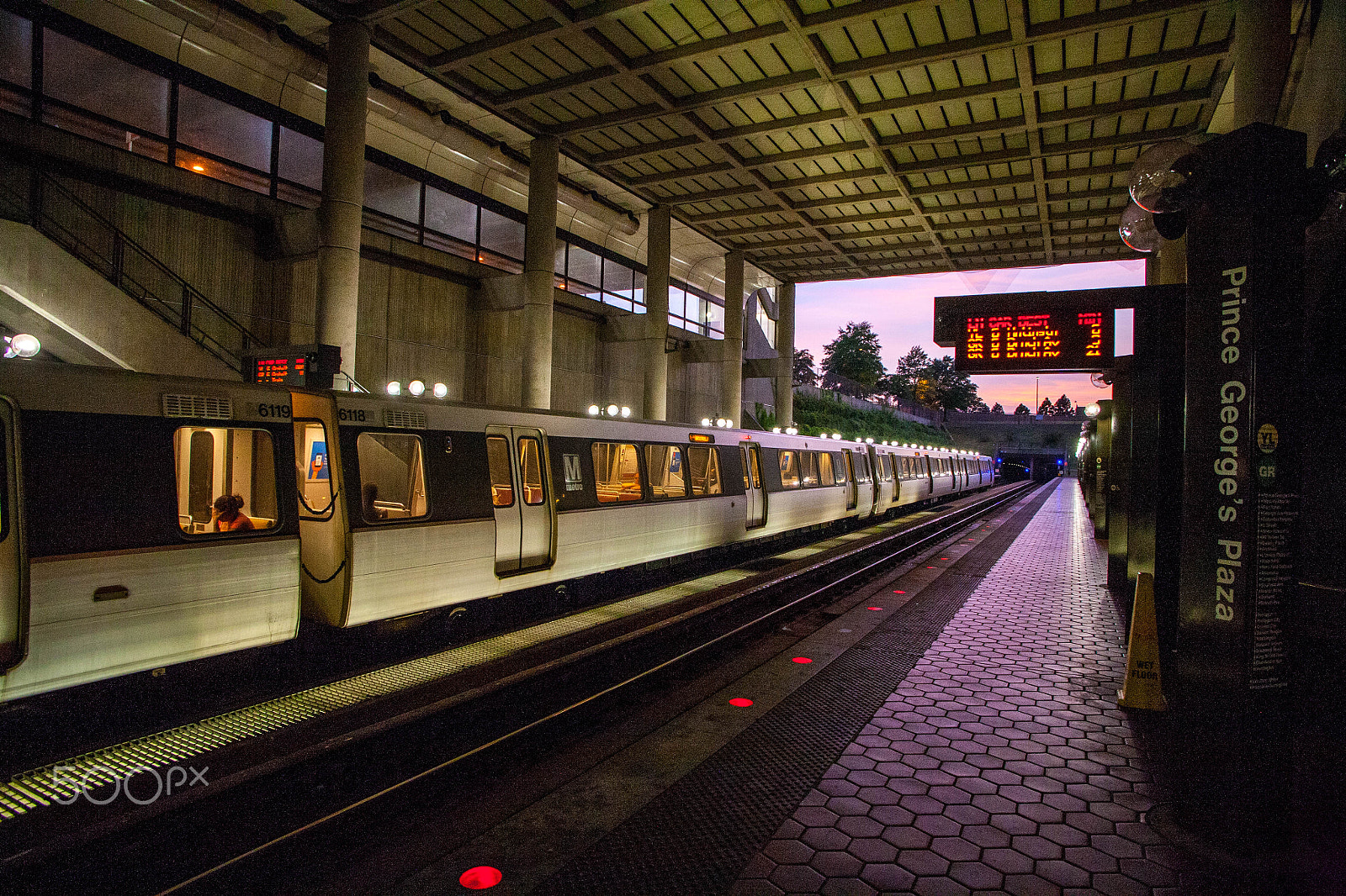 Canon EOS 5D + Canon EF 20-35mm F3.5-4.5 USM sample photo. Metro in dc photography