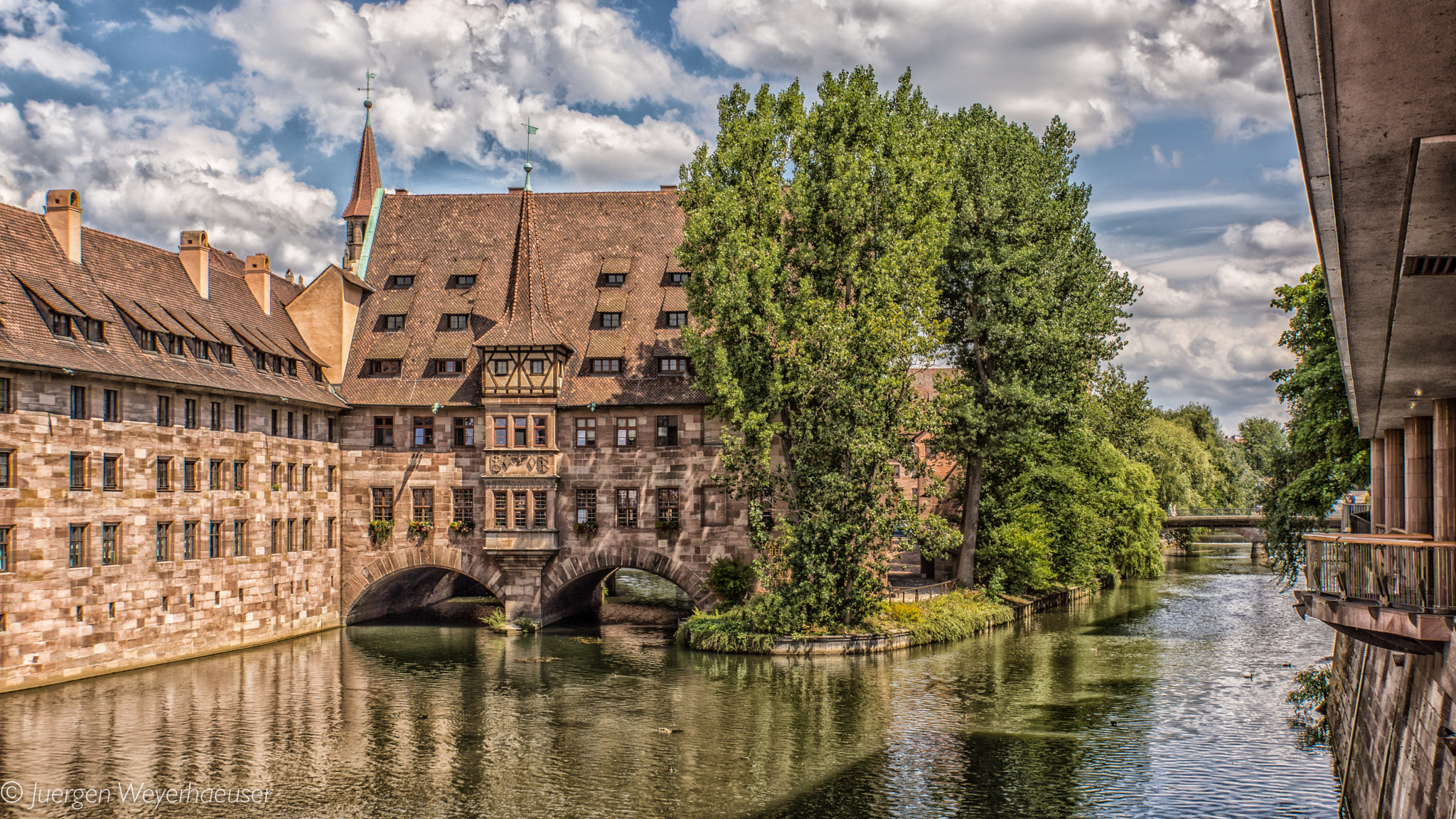 Sony Alpha NEX-7 + Sony E 18-200mm F3.5-6.3 OSS sample photo. Altstadt nürnberg - pegnitz photography