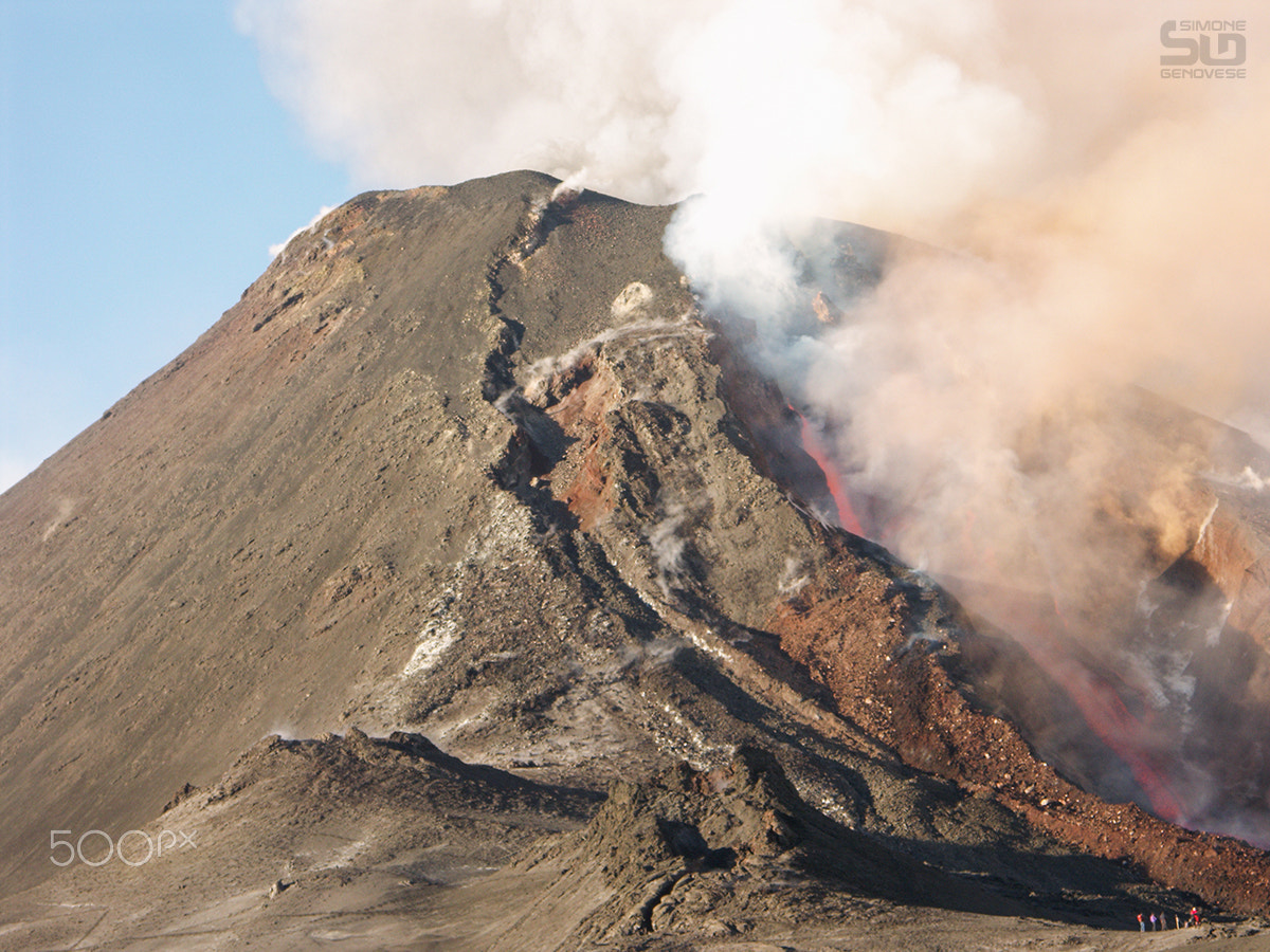 KONICA MINOLTA DiMAGE A2 sample photo. 10 years ago on the etna volcano photography