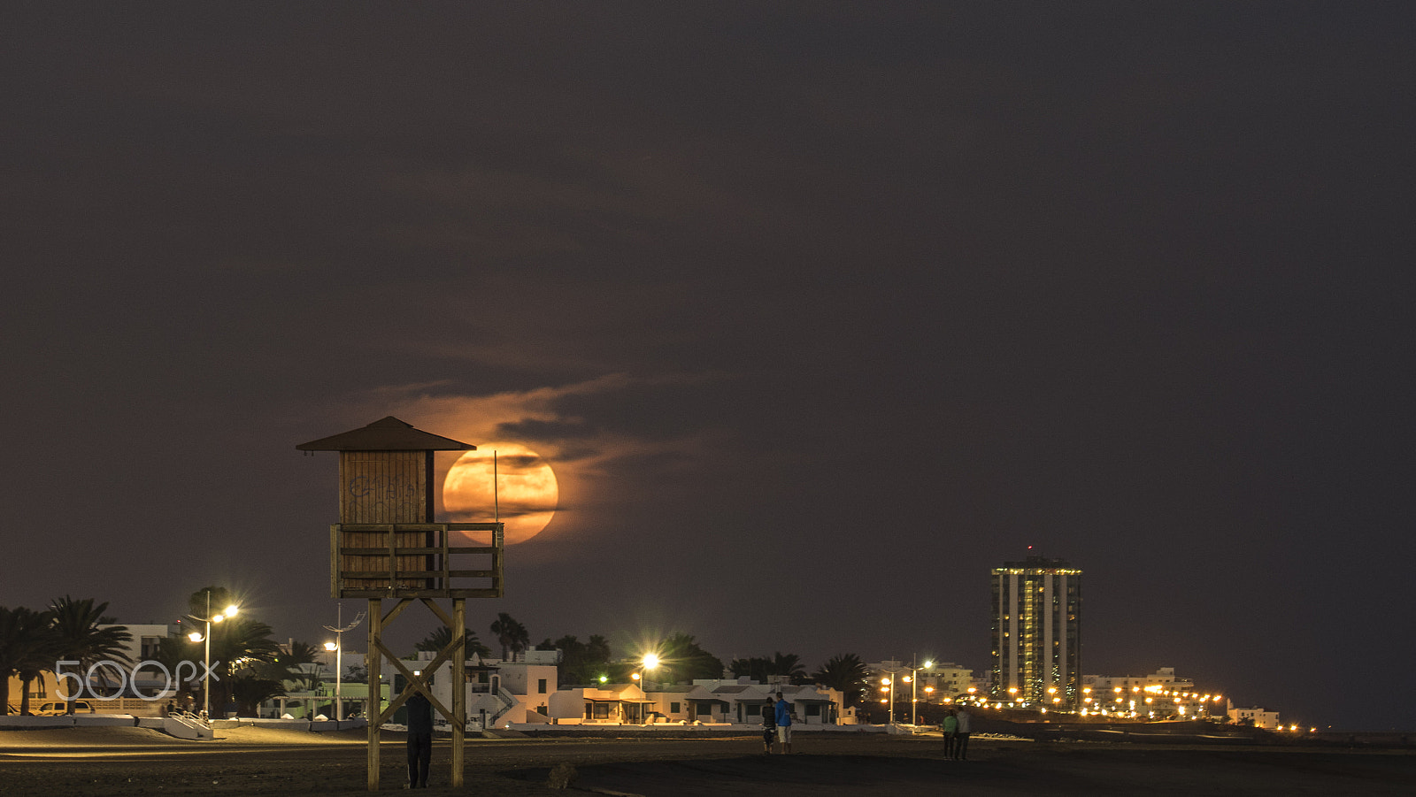 Olympus Zuiko Digital ED 40-150mm F4.0-5.6 sample photo. Superluna photography