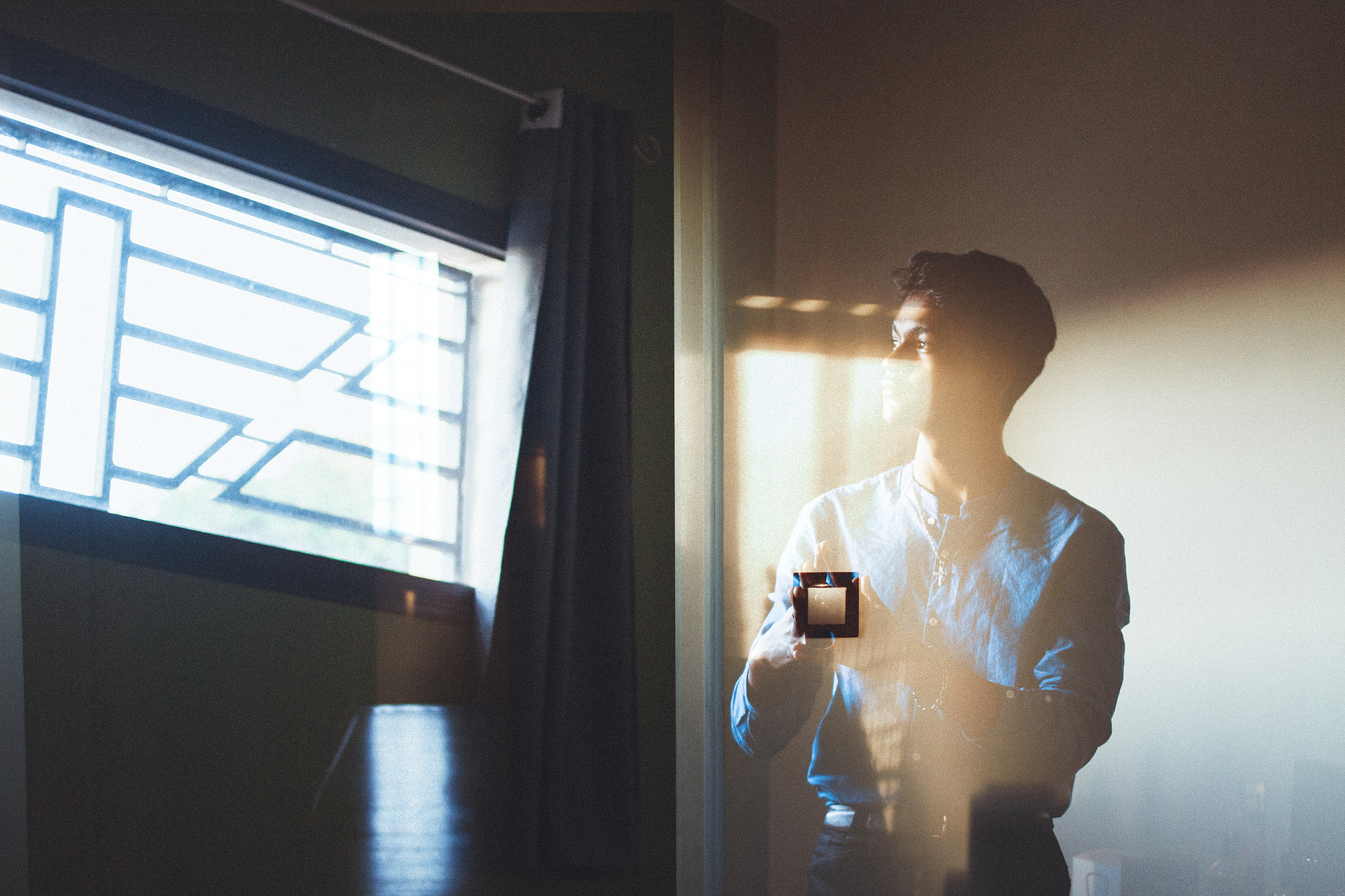 Canon EOS 70D + Canon EF 35mm F2 sample photo. Selfportrait photography