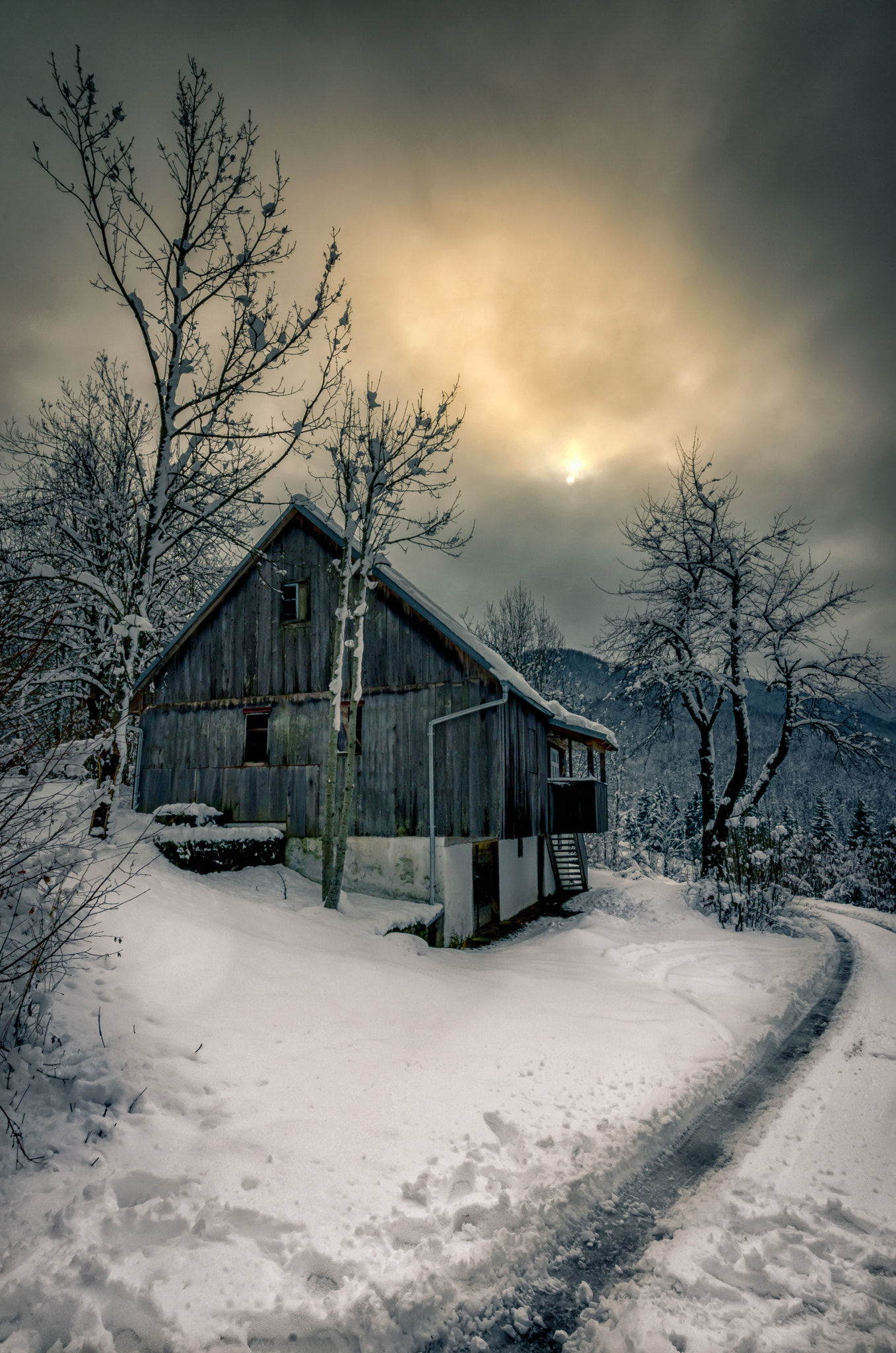 Nikon D5100 + Sigma 12-24mm F4.5-5.6 II DG HSM sample photo. Winter idyll photography