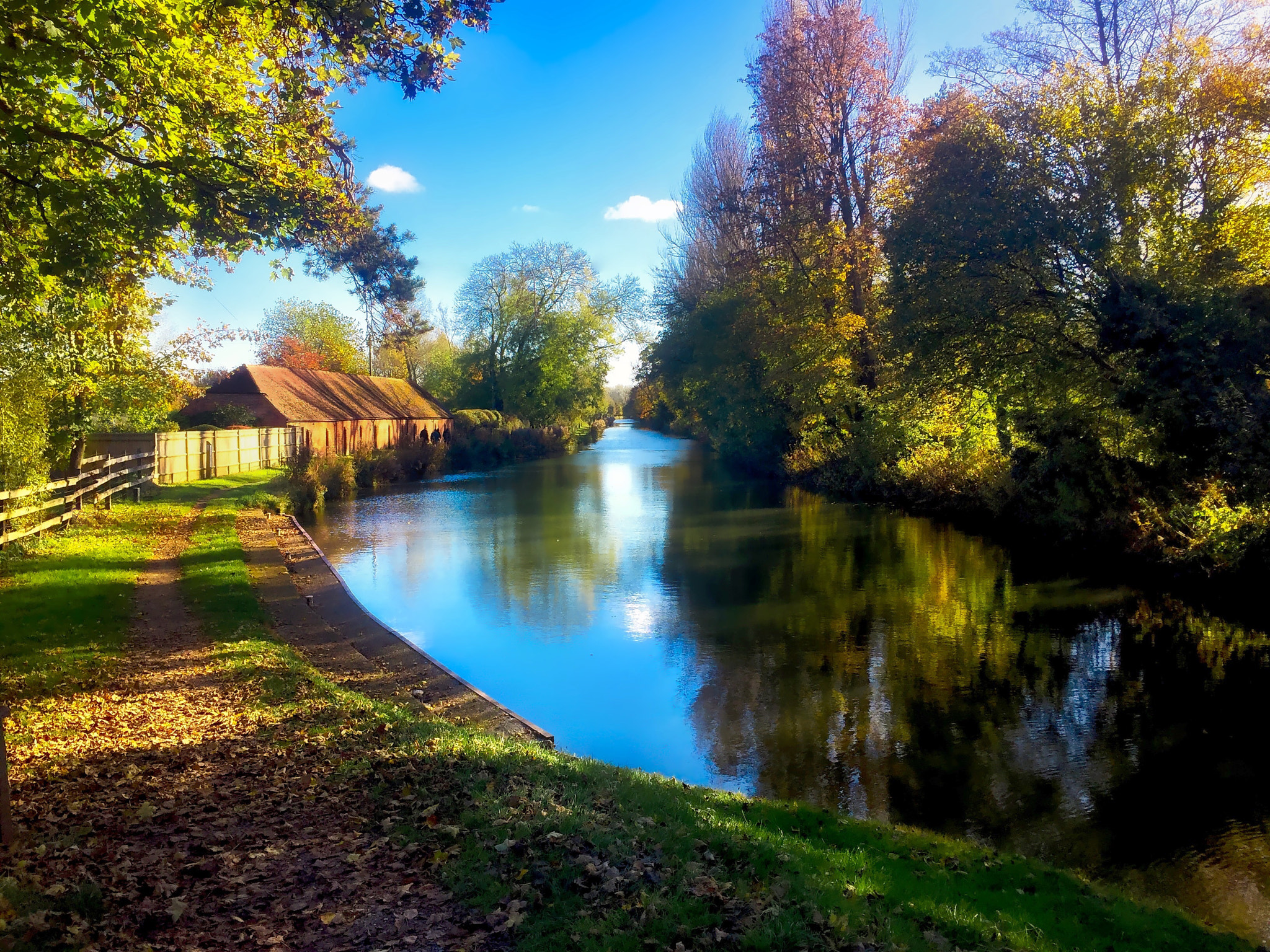 Apple iPhone + iPhone 6 back camera 4.15mm f/2.2 sample photo. Kennet and avon canal photography