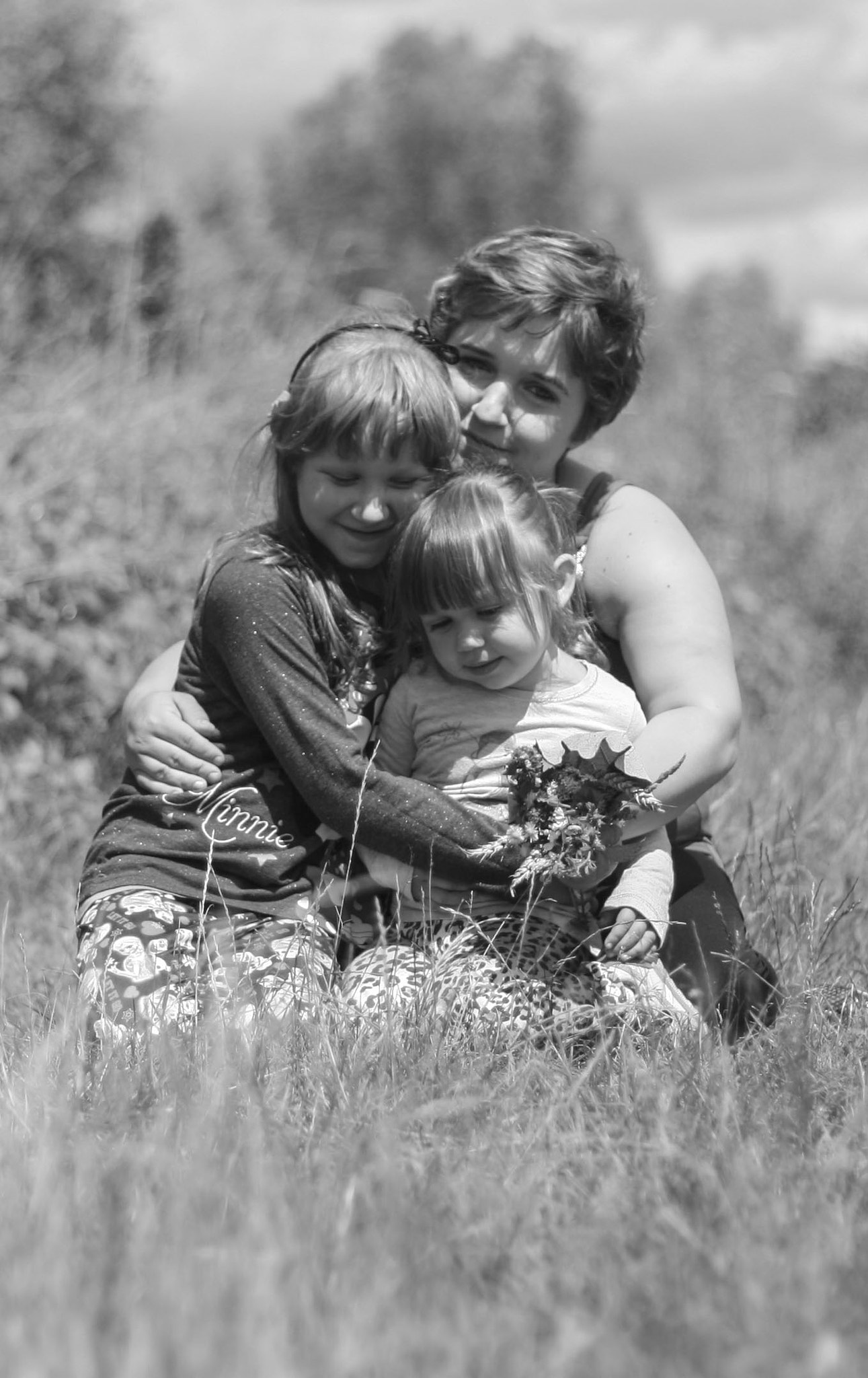 Canon EOS 30D + Canon EF 50mm f/1.8 sample photo. With poject: ''brave mother and their children''. photography