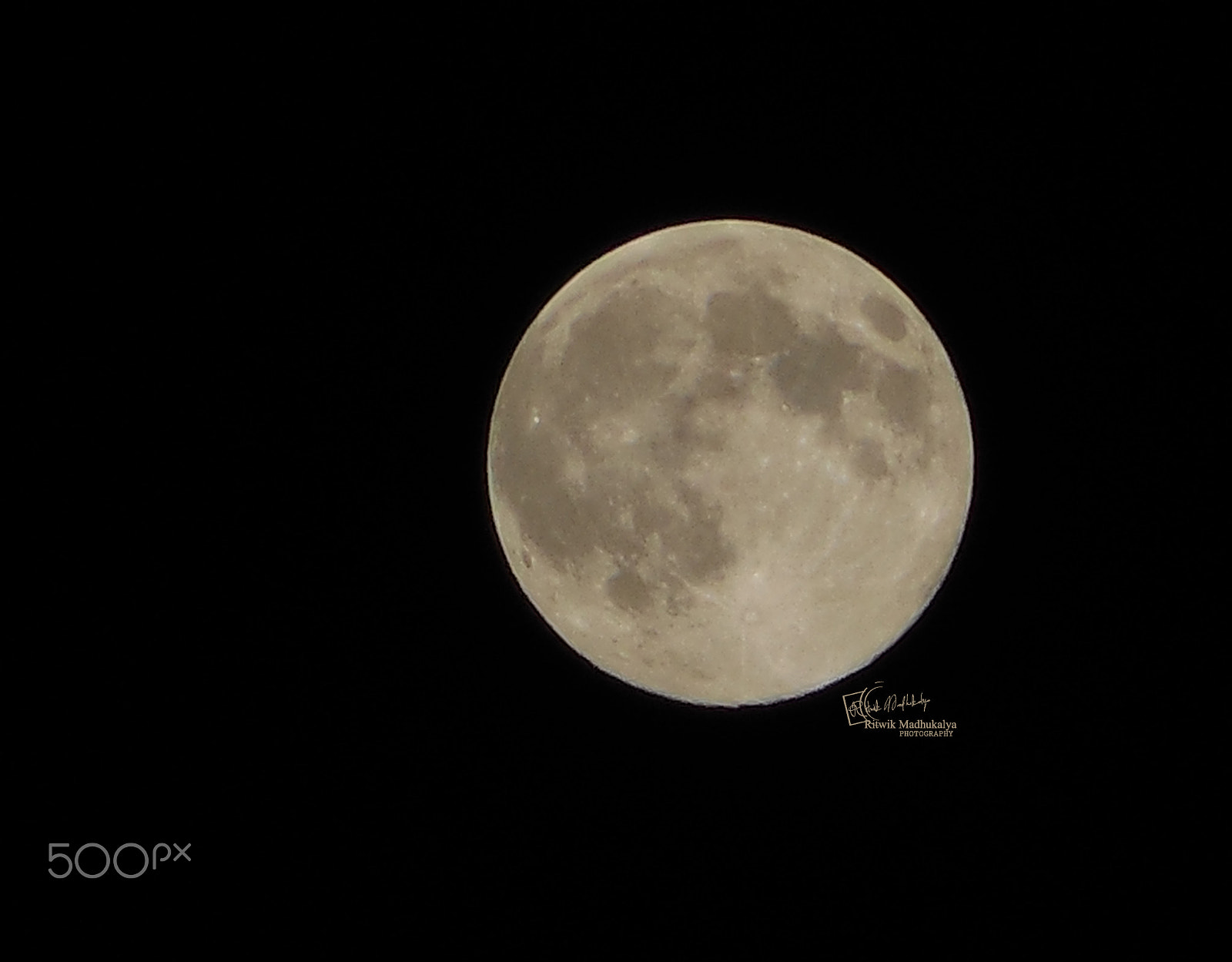 Nikon Coolpix L610 sample photo. Moon photography