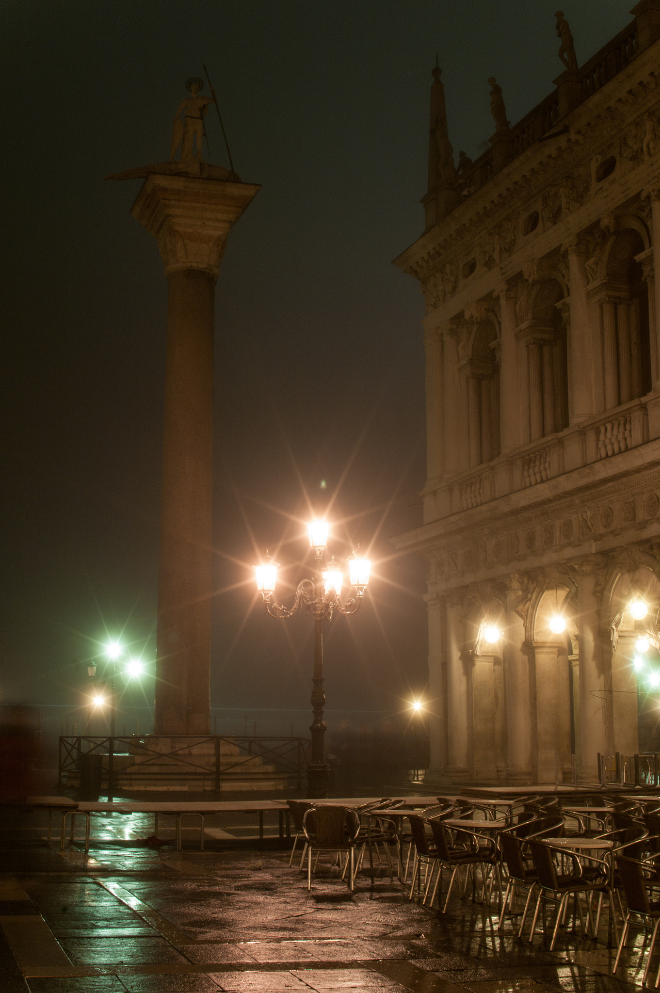 Pentax K20D + Sigma sample photo. Misty marco photography