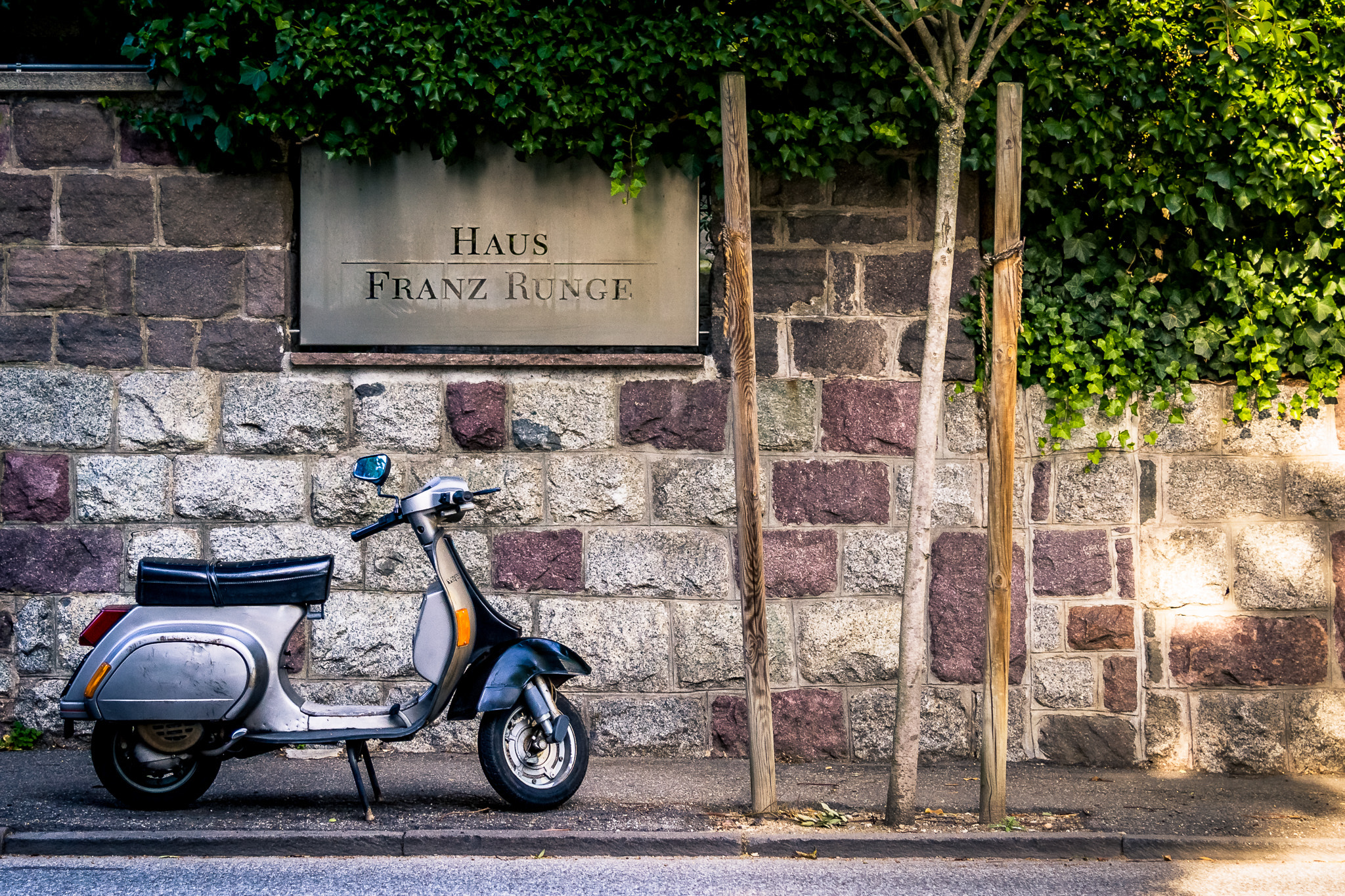 Nikon AF-S Nikkor 24-120mm F4G ED VR sample photo. Vespa photography